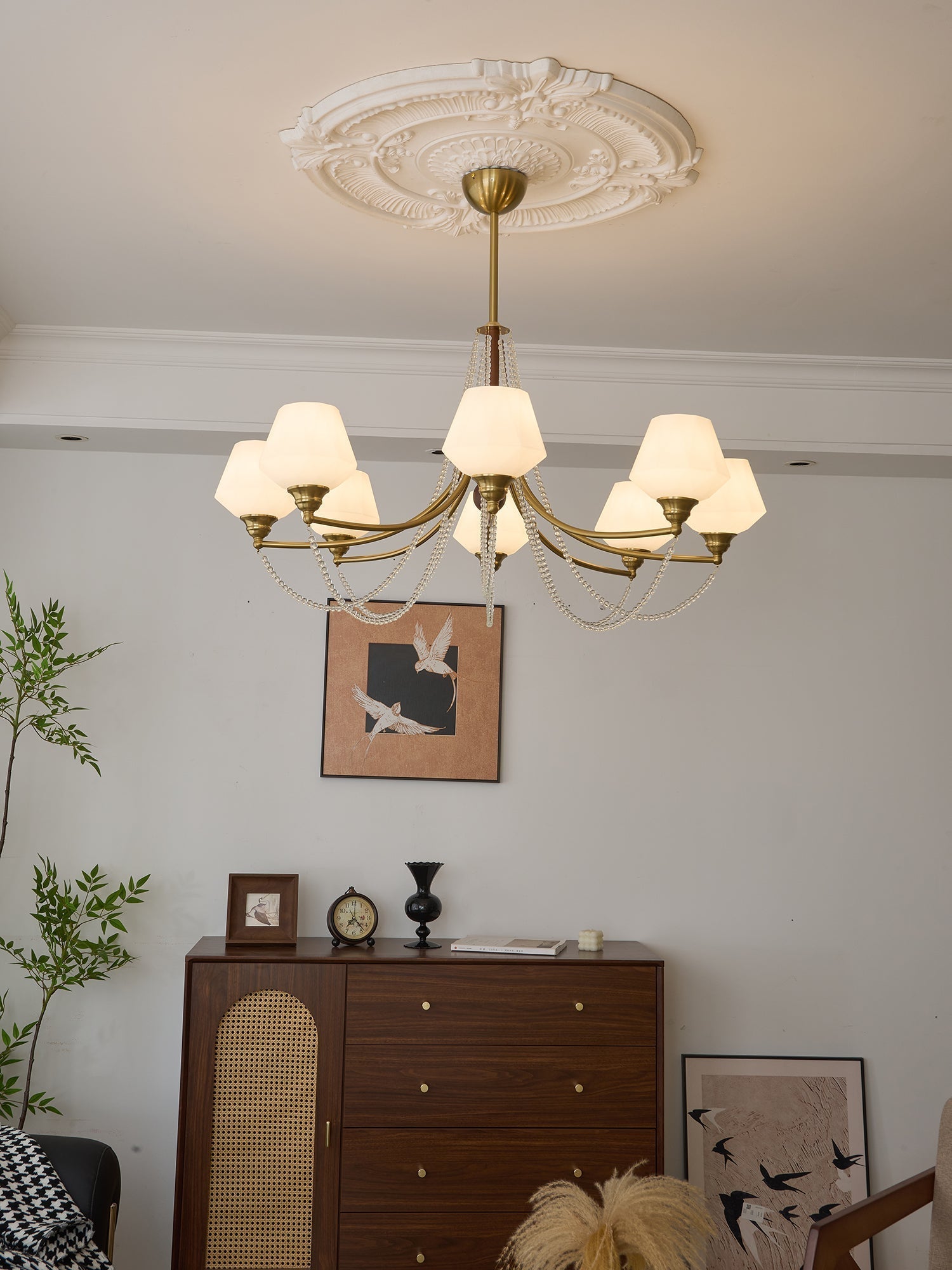 Othaus Traditional Elegance Vintage Wood Chandelier