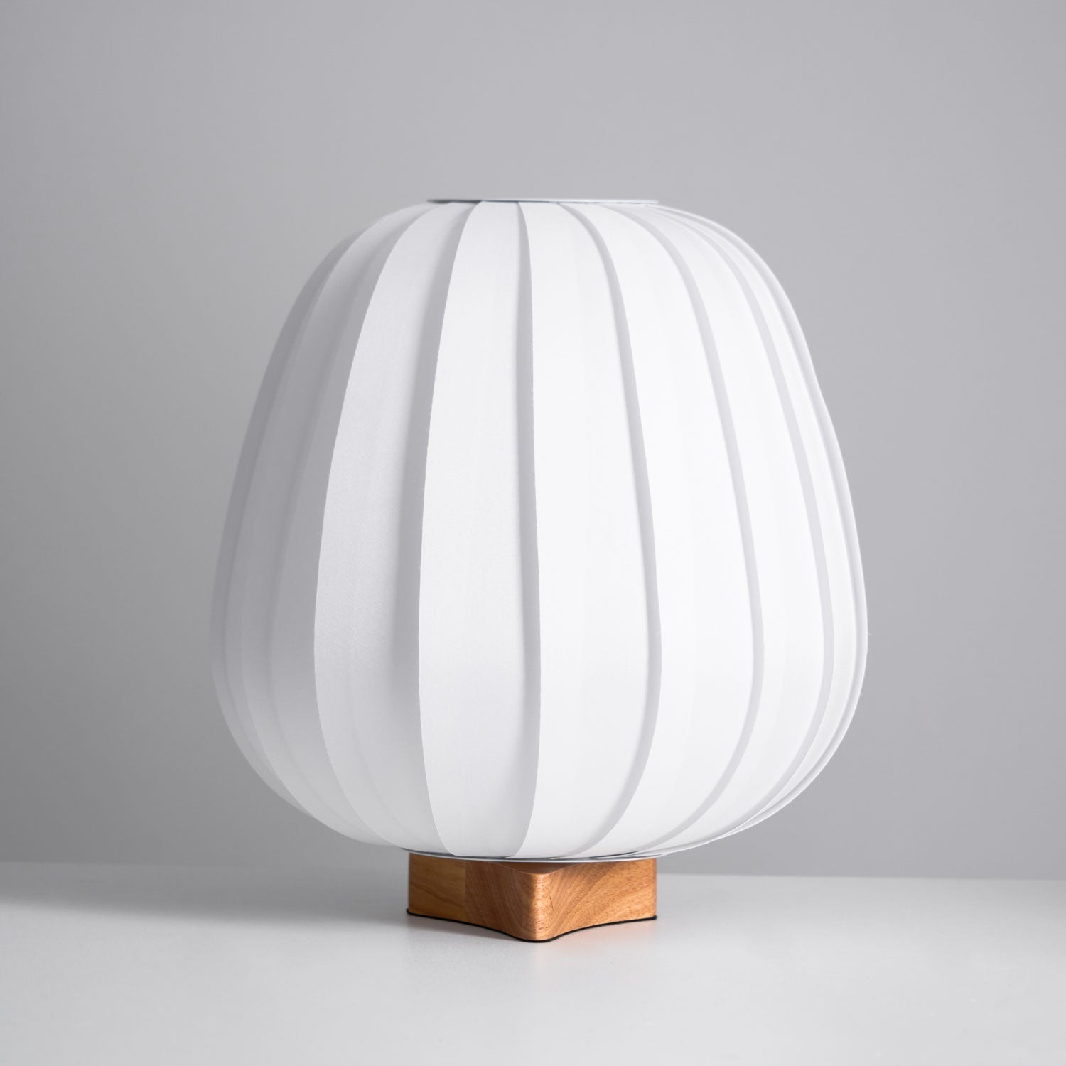 Elenor Fabric Minimalist Table Lamp