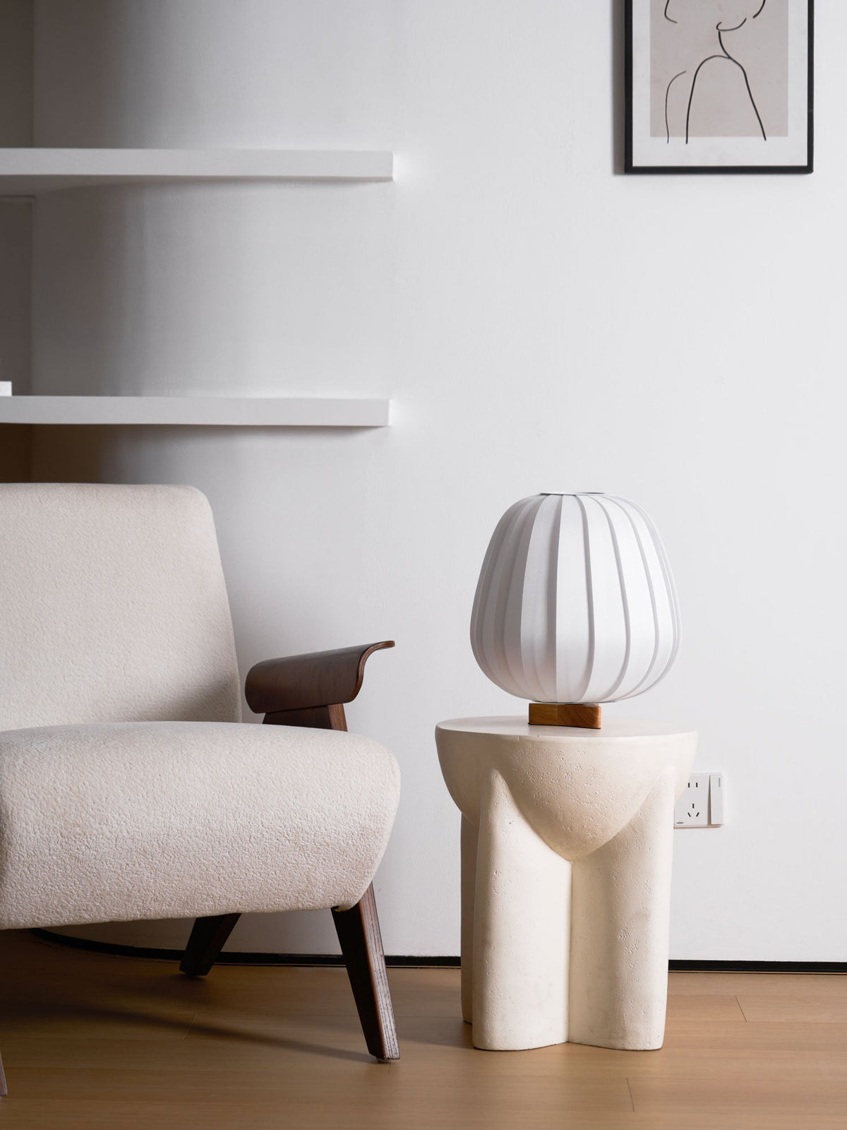 Elenor Fabric Minimalist Table Lamp