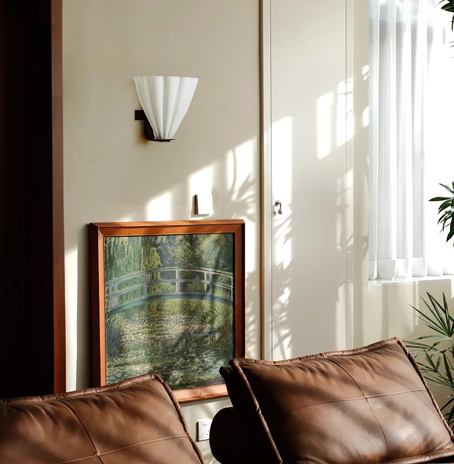 Ixelyn Shaped Glass Wall Sconce