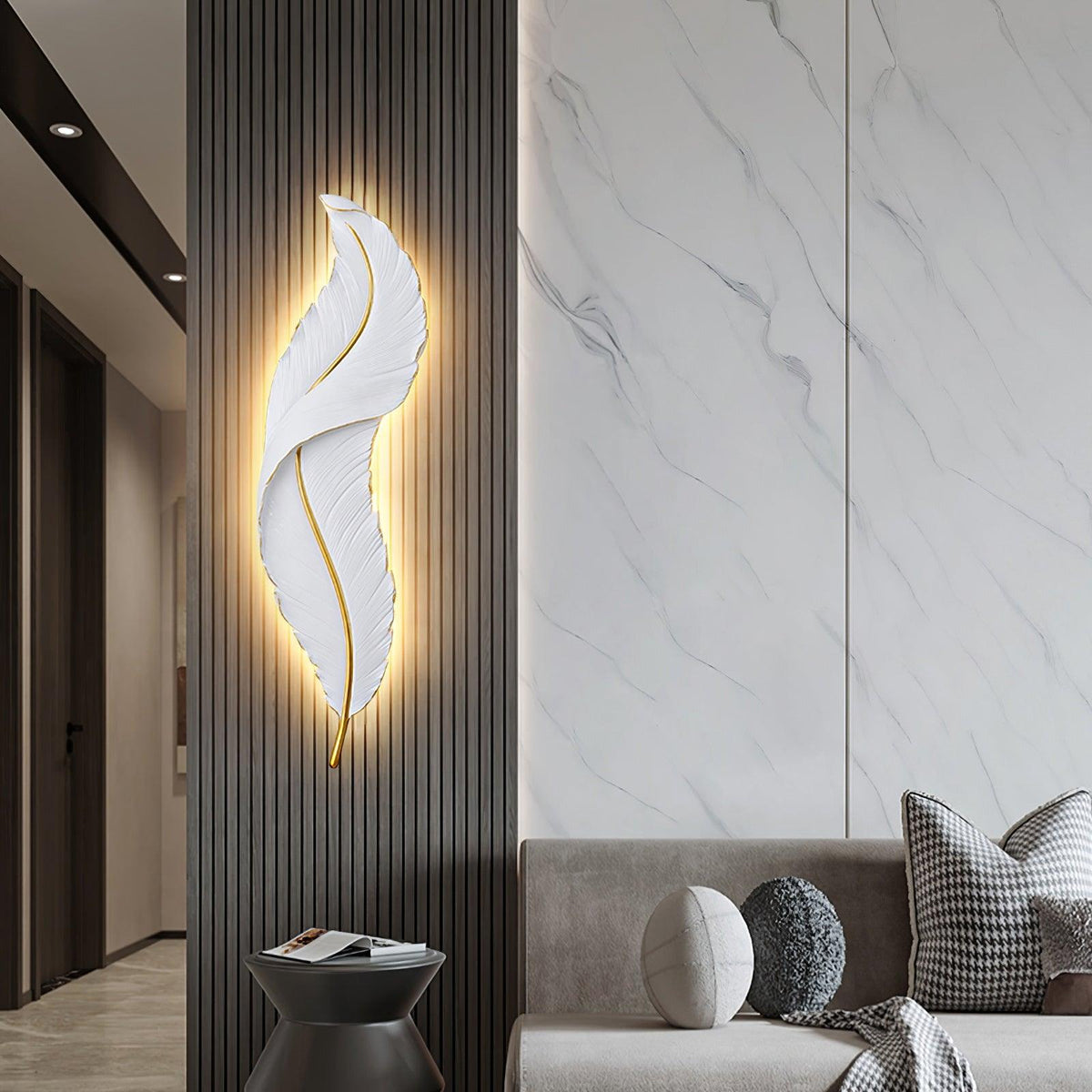 Arvess Individual Creativity Feather Resin Wall Lamp