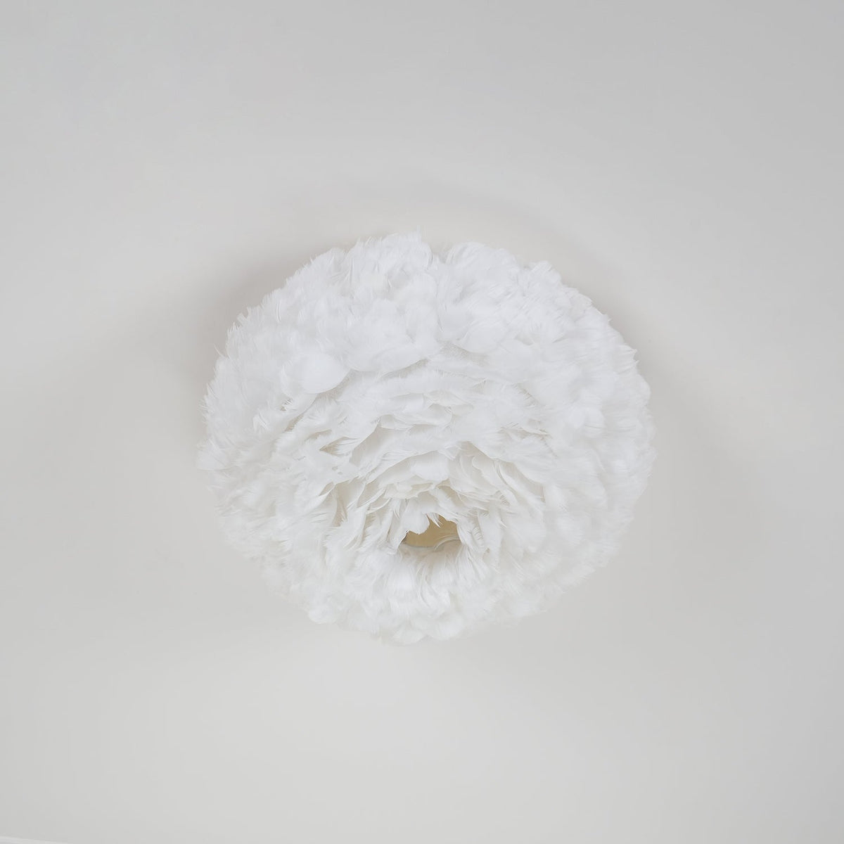 Zalore Premium Nordic Art Feathered Ceiling Lamp