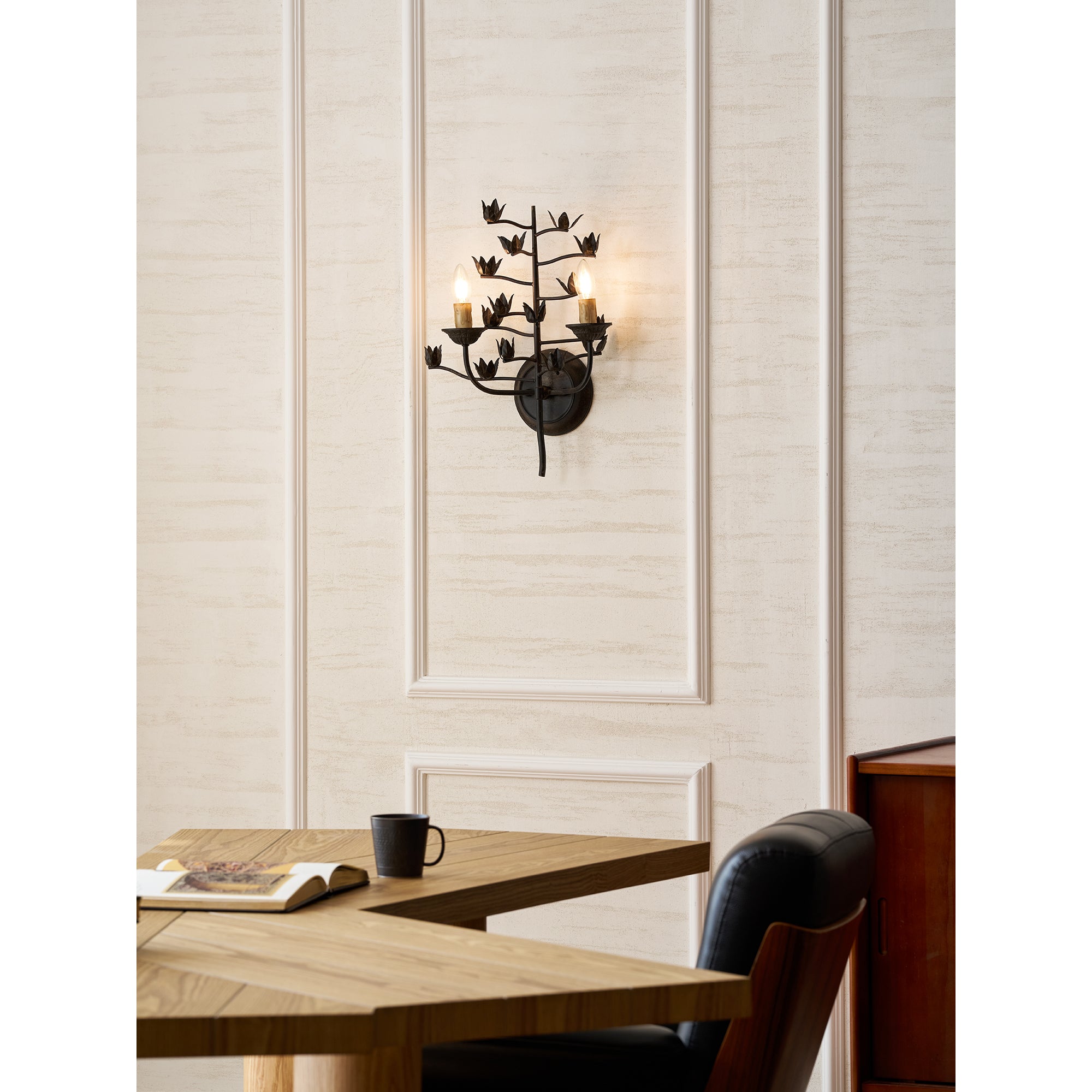 Elaerelia Wall Lamp