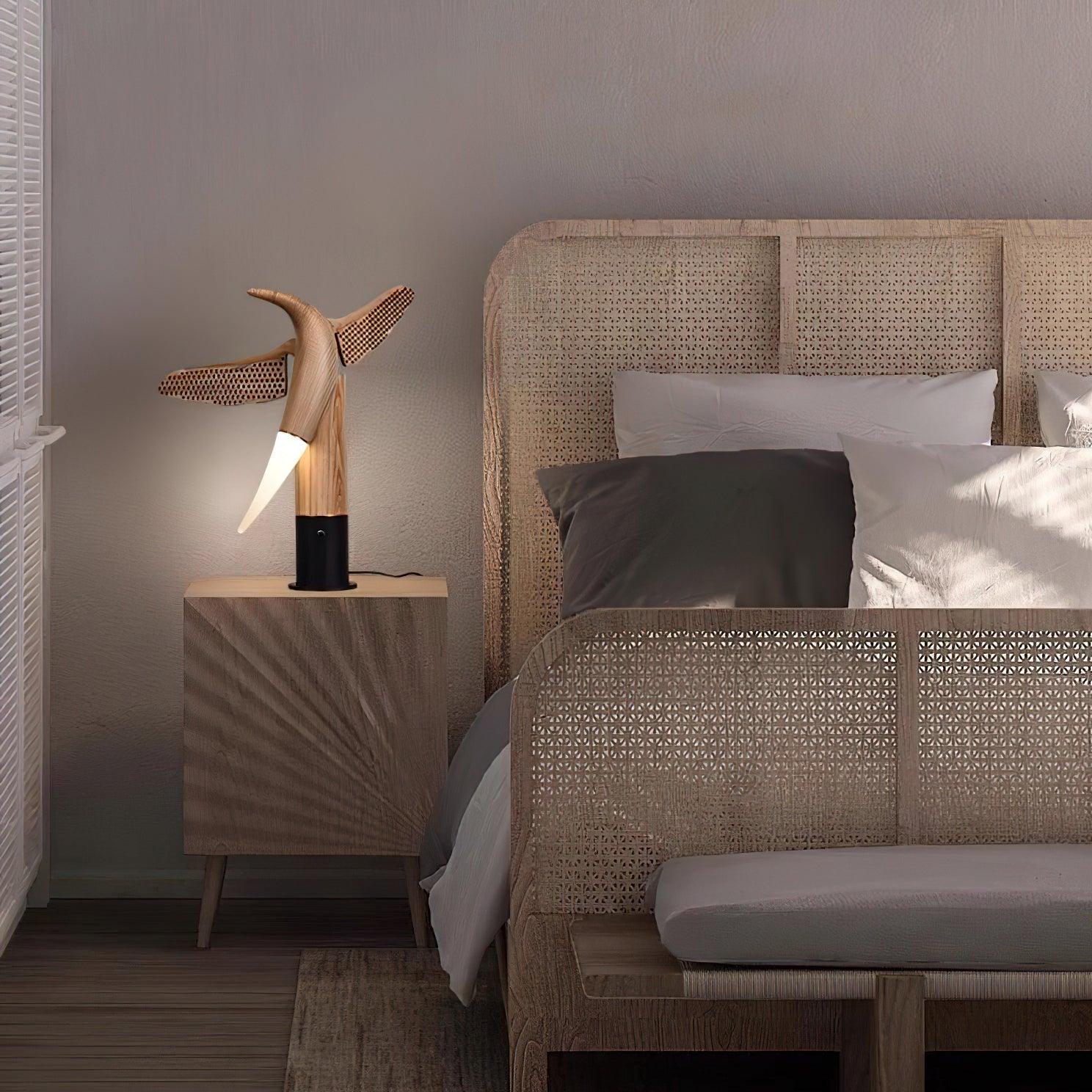 Sylueria Contemporary Wood Table Lamp