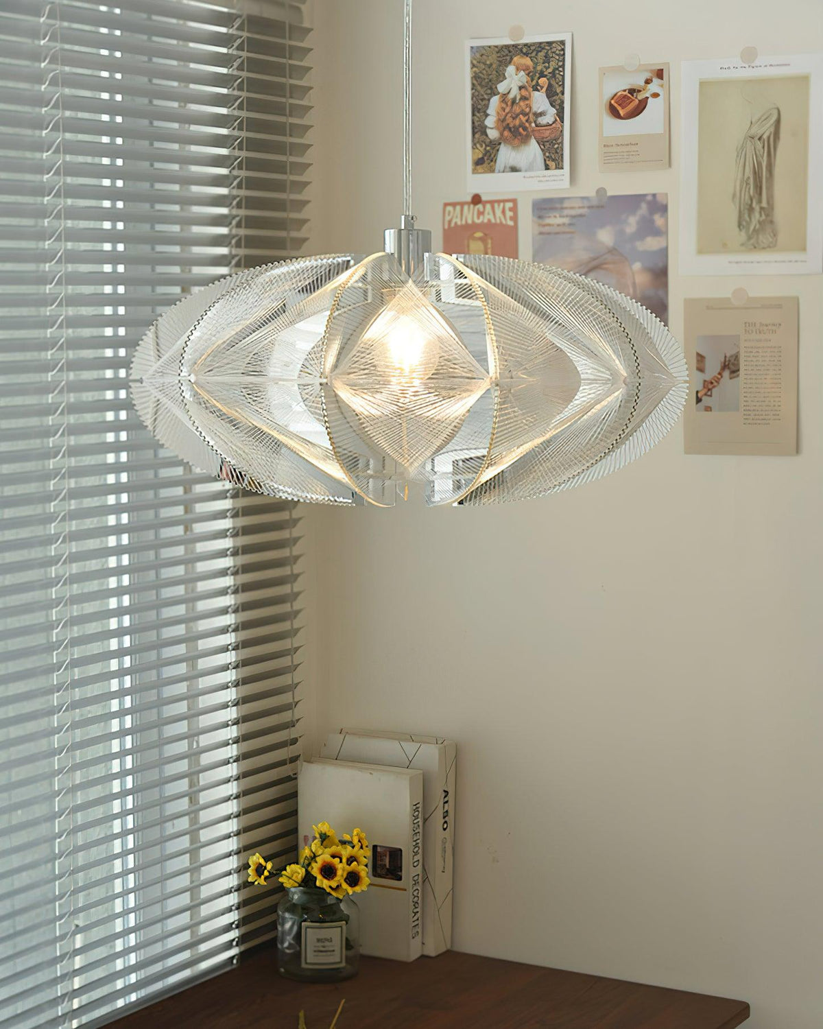 Vyrs Unique Elegance Nordic Pendant Lamp