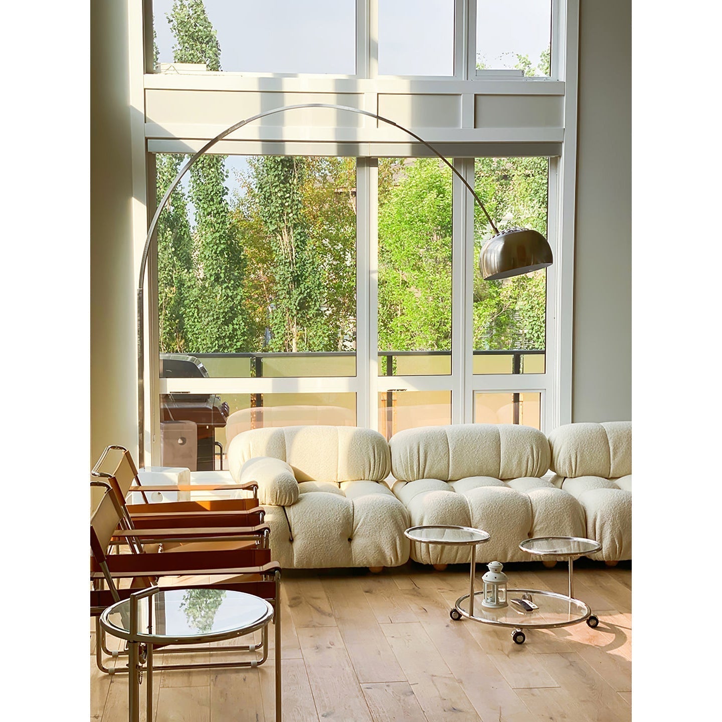 Viraelielle Floor Lamp