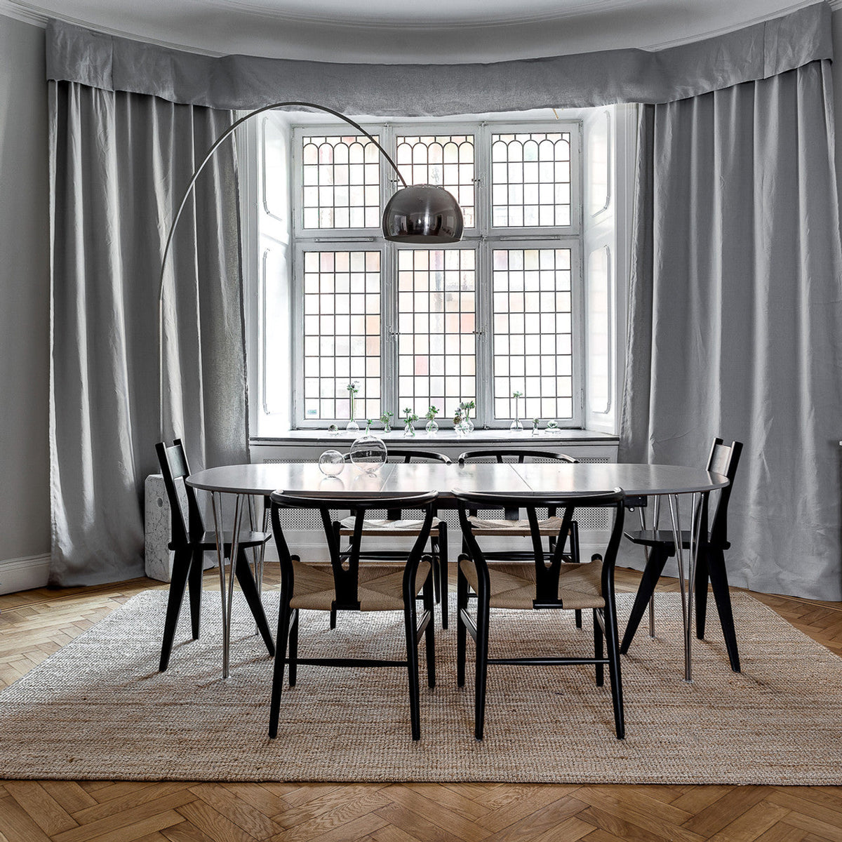Viraelielle Floor Lamp