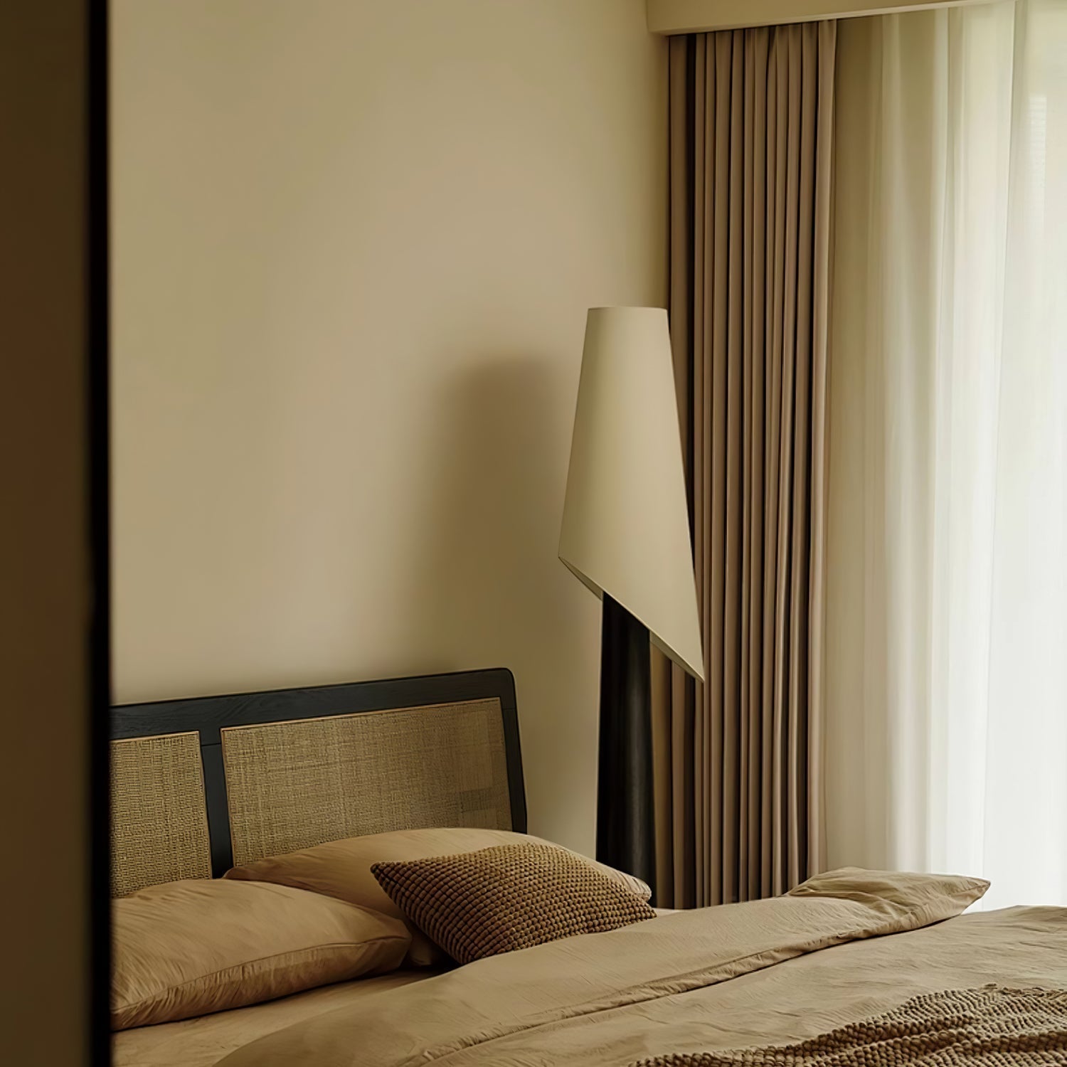 Curven Wood Marble Floor Lamp