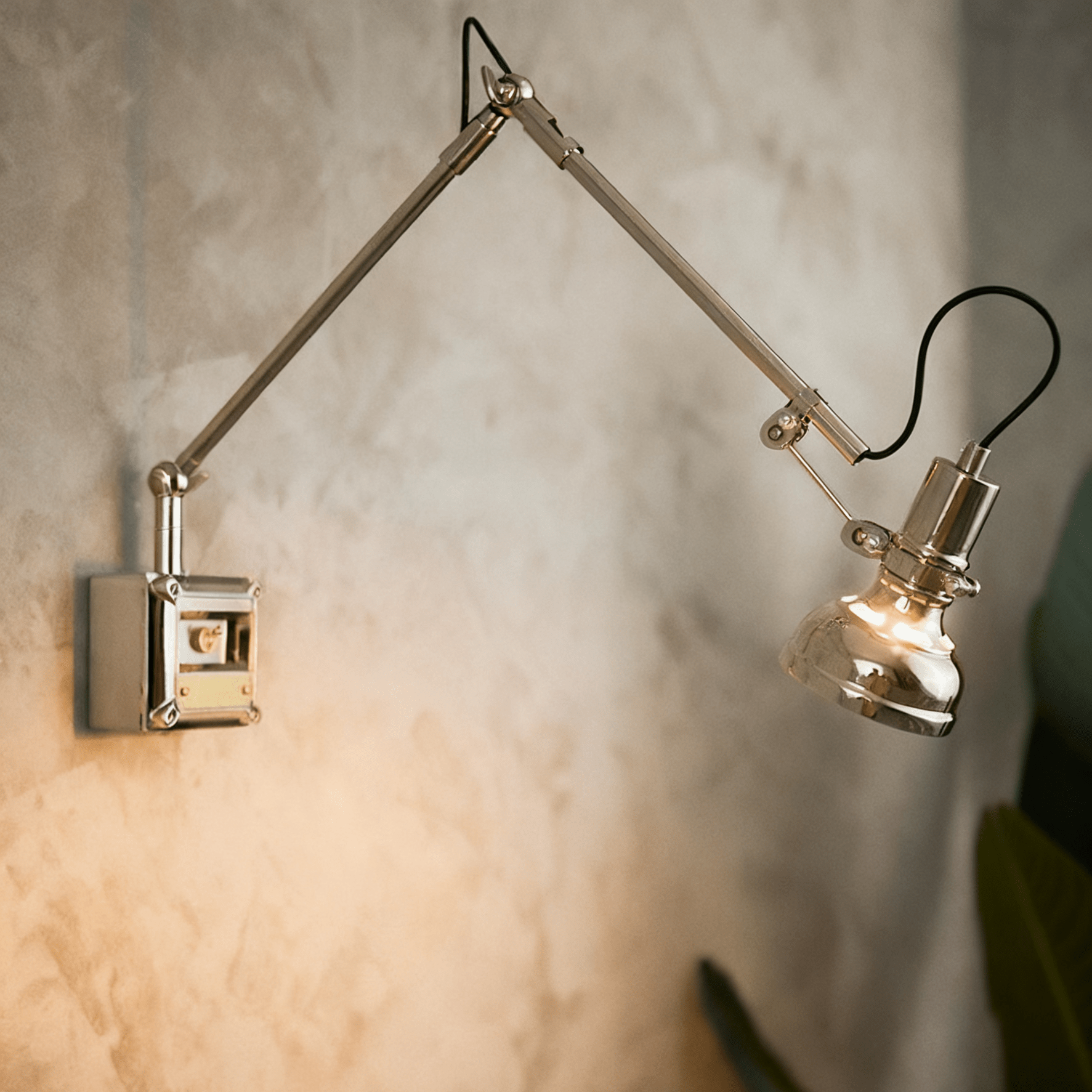 Rue Arm Wall Lamp