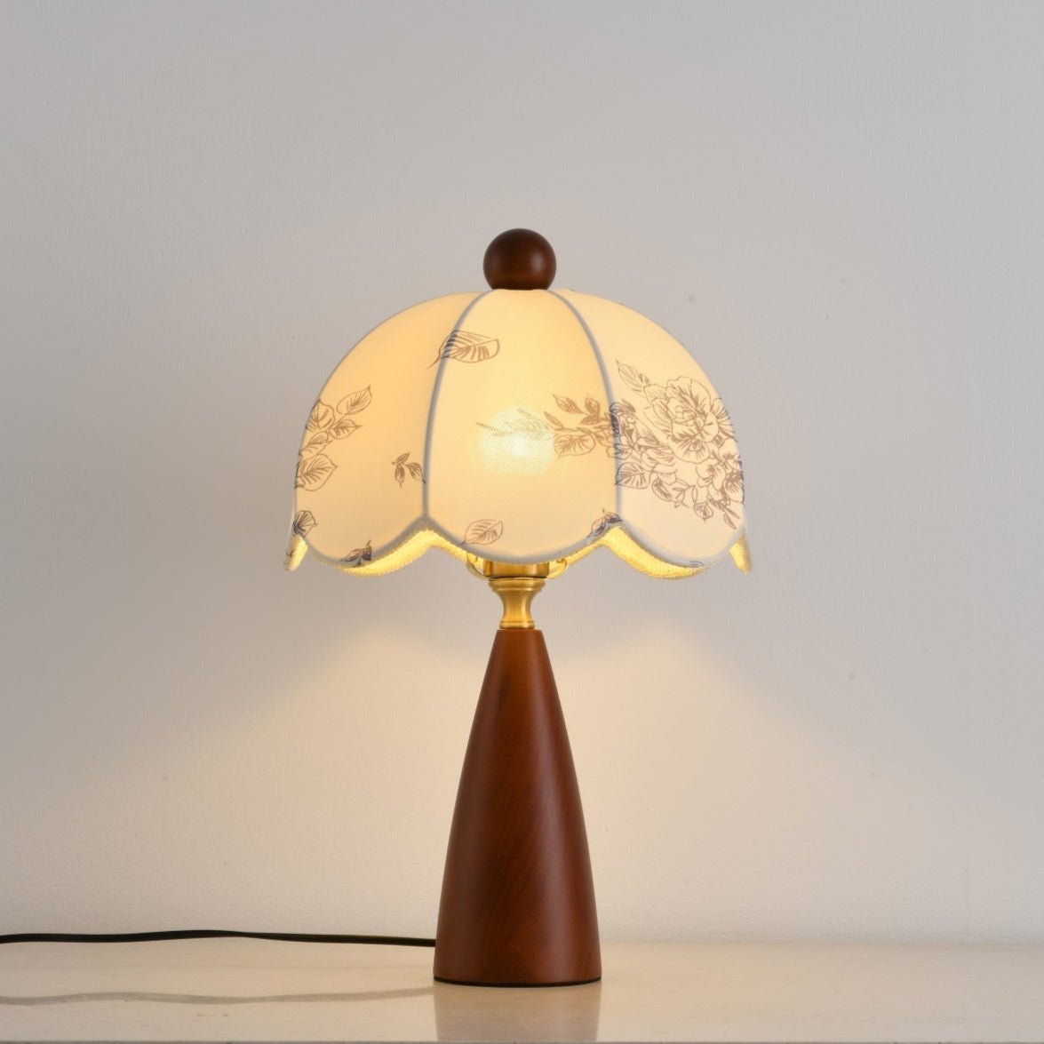 Ruby Vintage Table Lamp - Neutral Decor