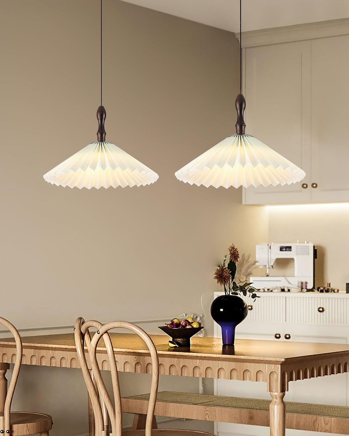 Petal Fashion Wood Pendant Lamp