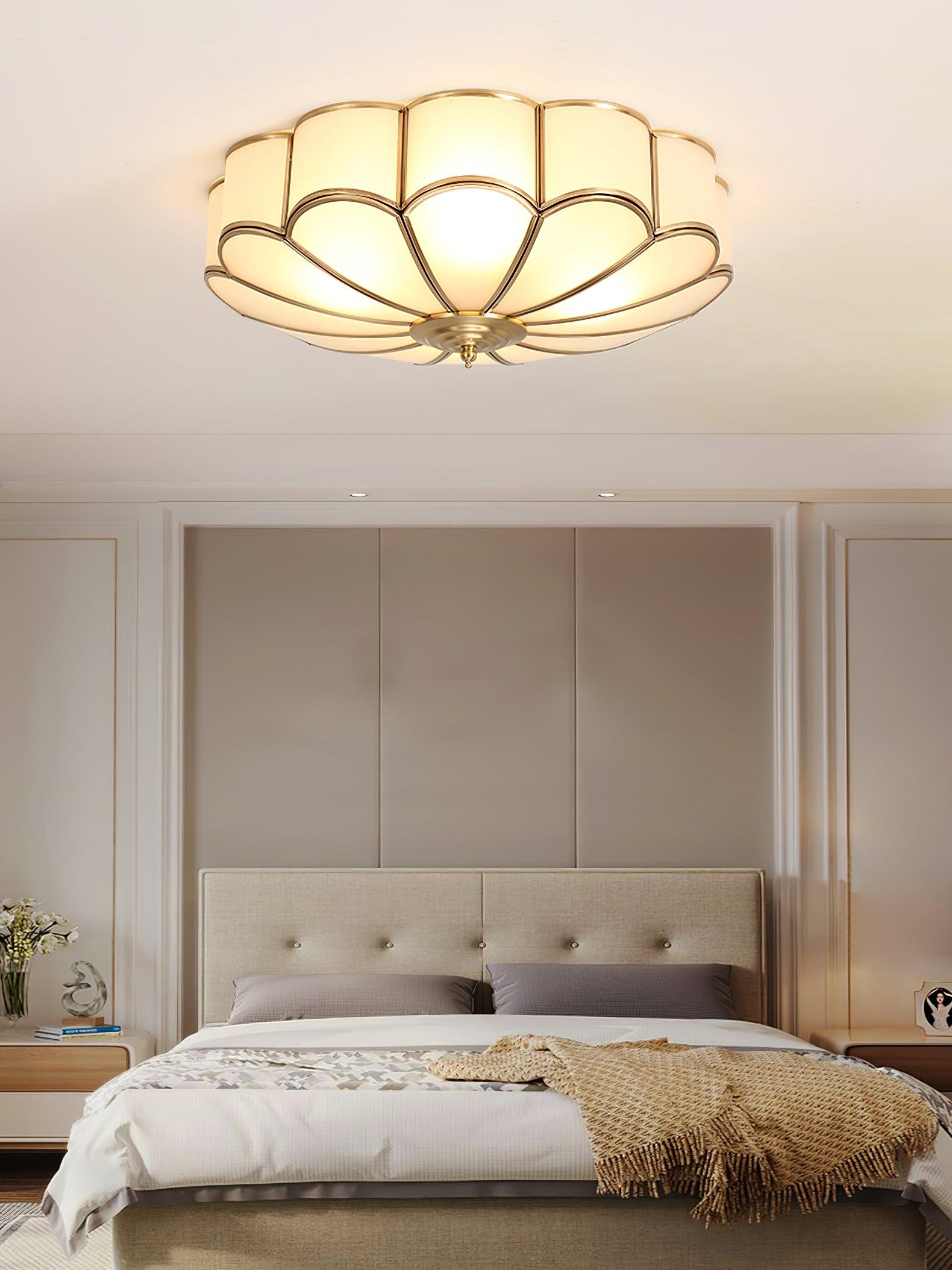 Lustra Ceiling Light Flower Shape Glass Brass - Neutral Decor