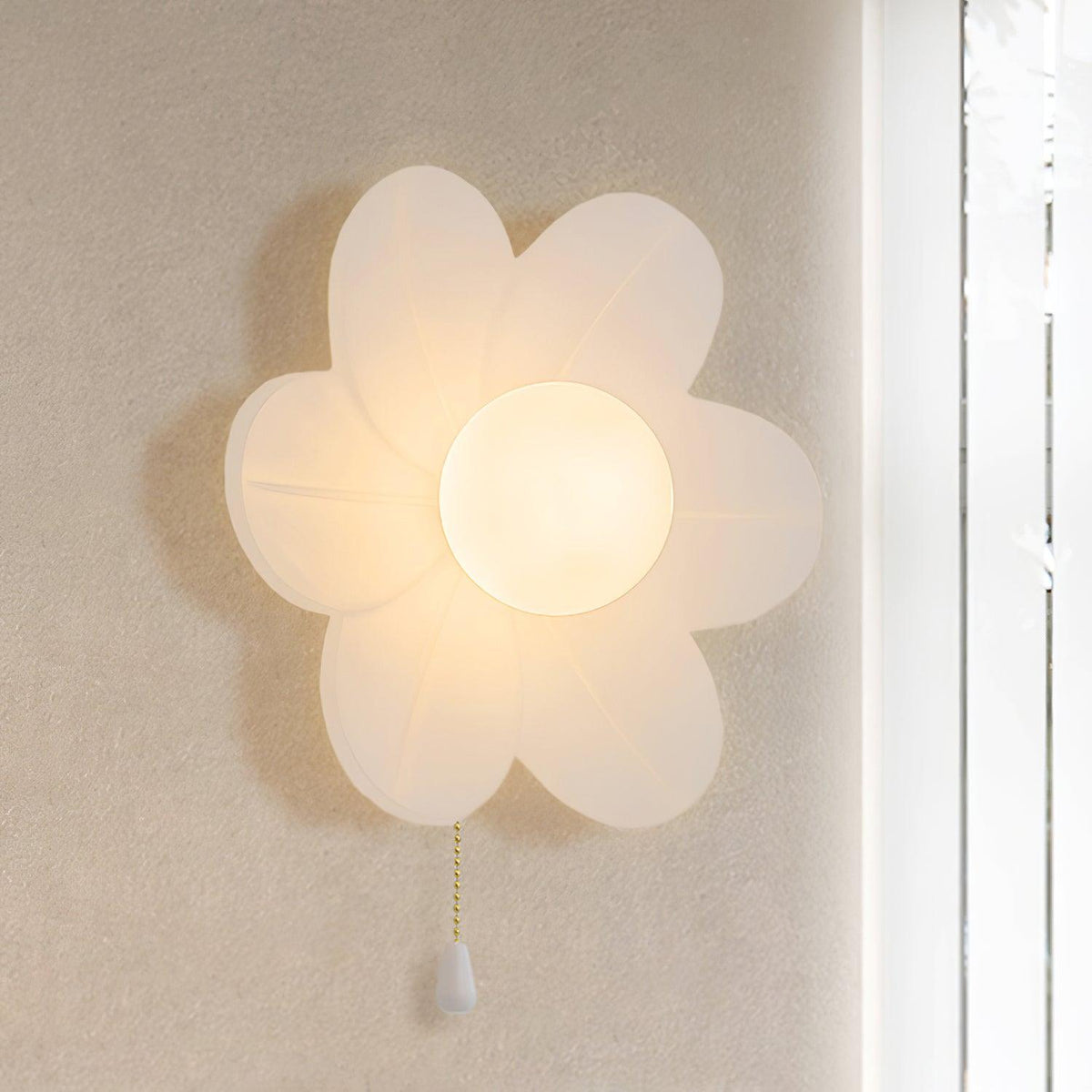 Acroma Nordic Art Flowers Resin Wall Lamp