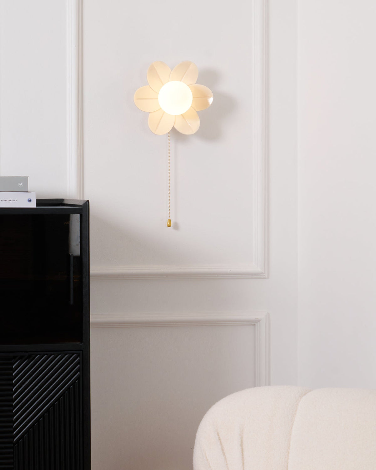 Acroma Nordic Art Flowers Resin Wall Lamp