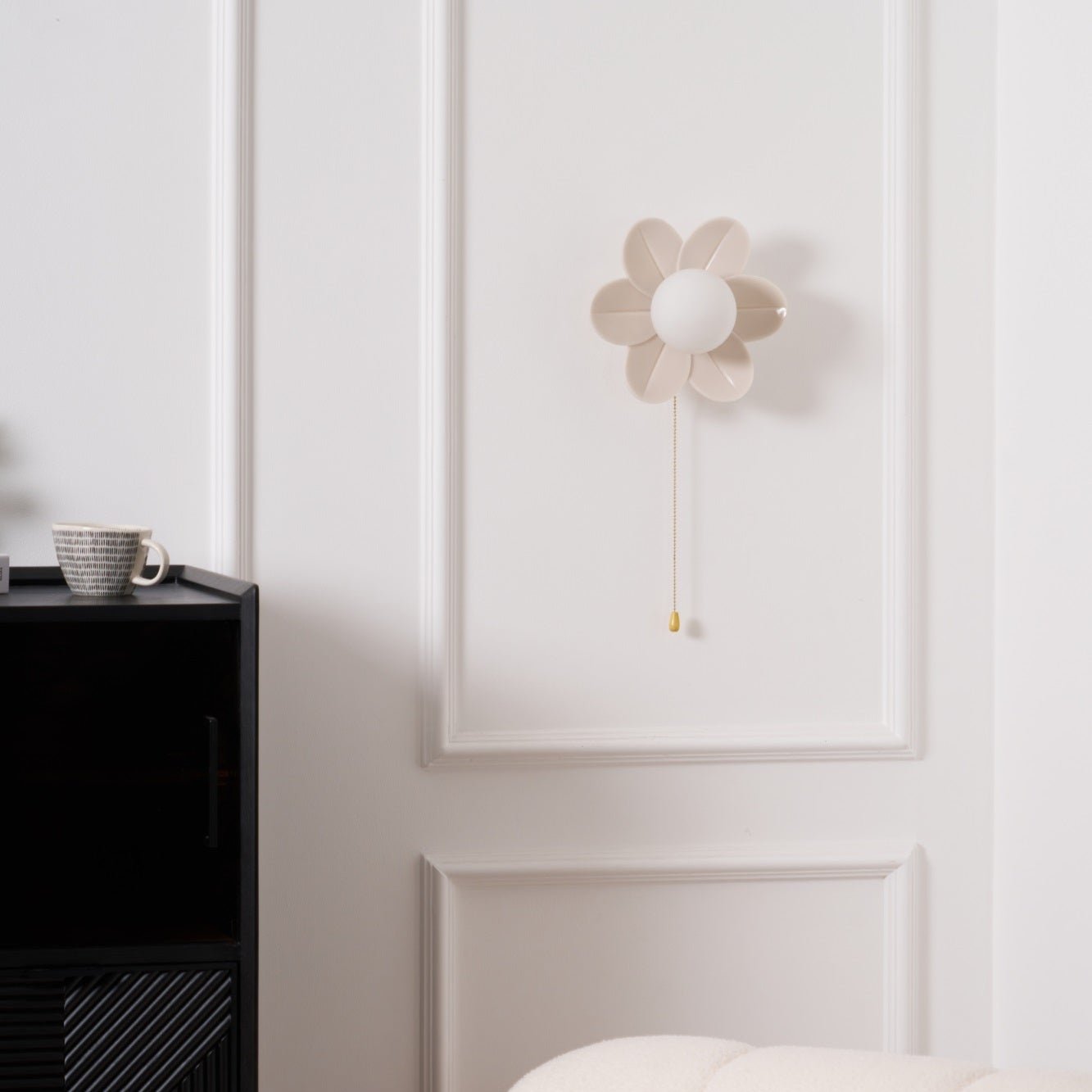 Acroma Nordic Art Flowers Resin Wall Lamp