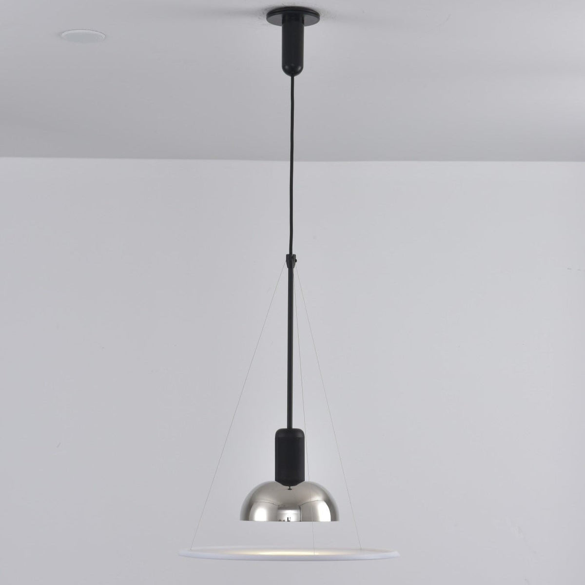 Viraeleria Flying Saucer Pendant Light