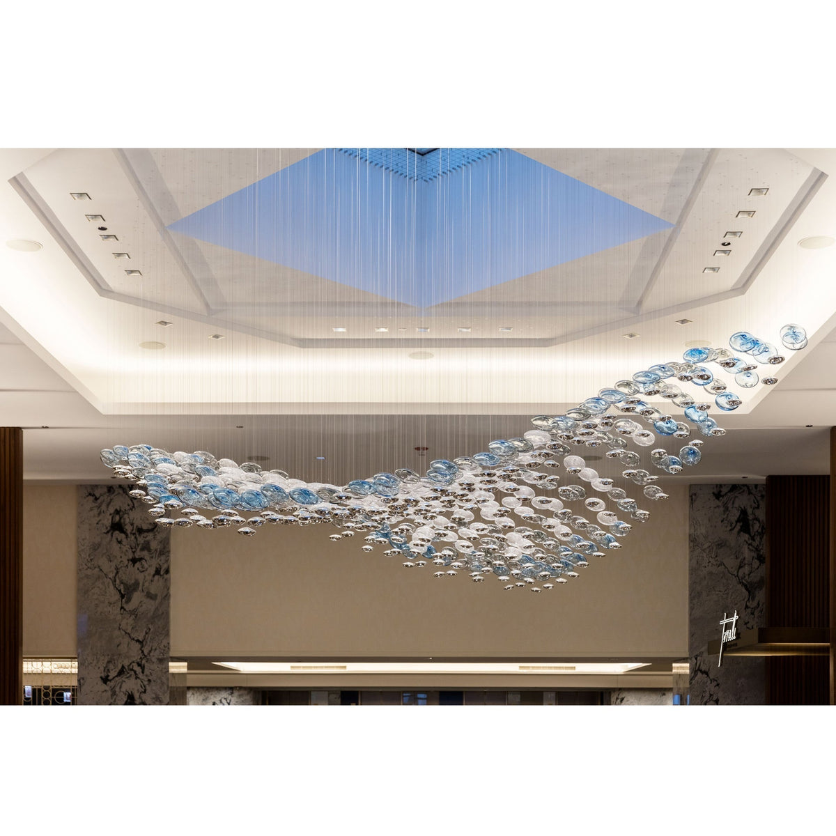 Ilvyniel Crystal Wave Chandelier