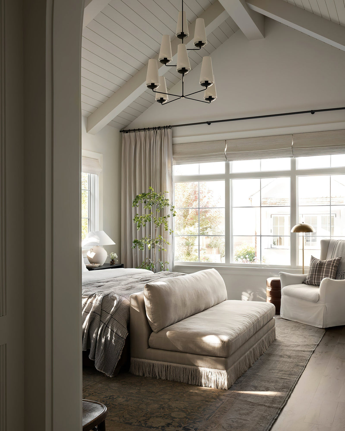 Caseneon Chandelier Vertical Copper Linen