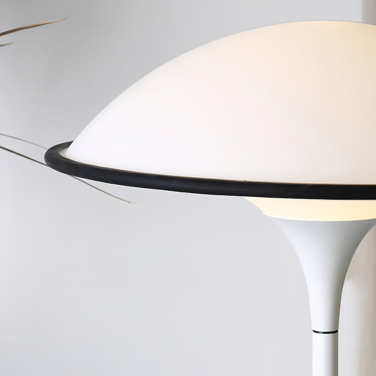Lucoria Retro Acrylic Floor Lamp