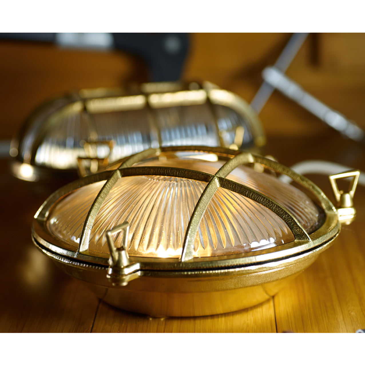 Erthearis Vintage Brass Bunker Sconce Wall Lamp - Neutral Decor