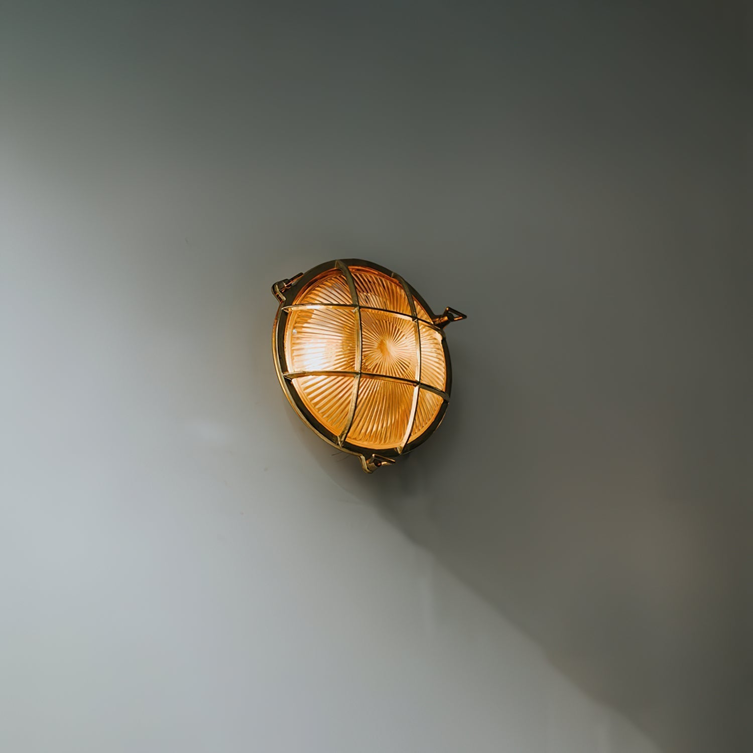 Erthearis Vintage Brass Bunker Sconce Wall Lamp - Neutral Decor