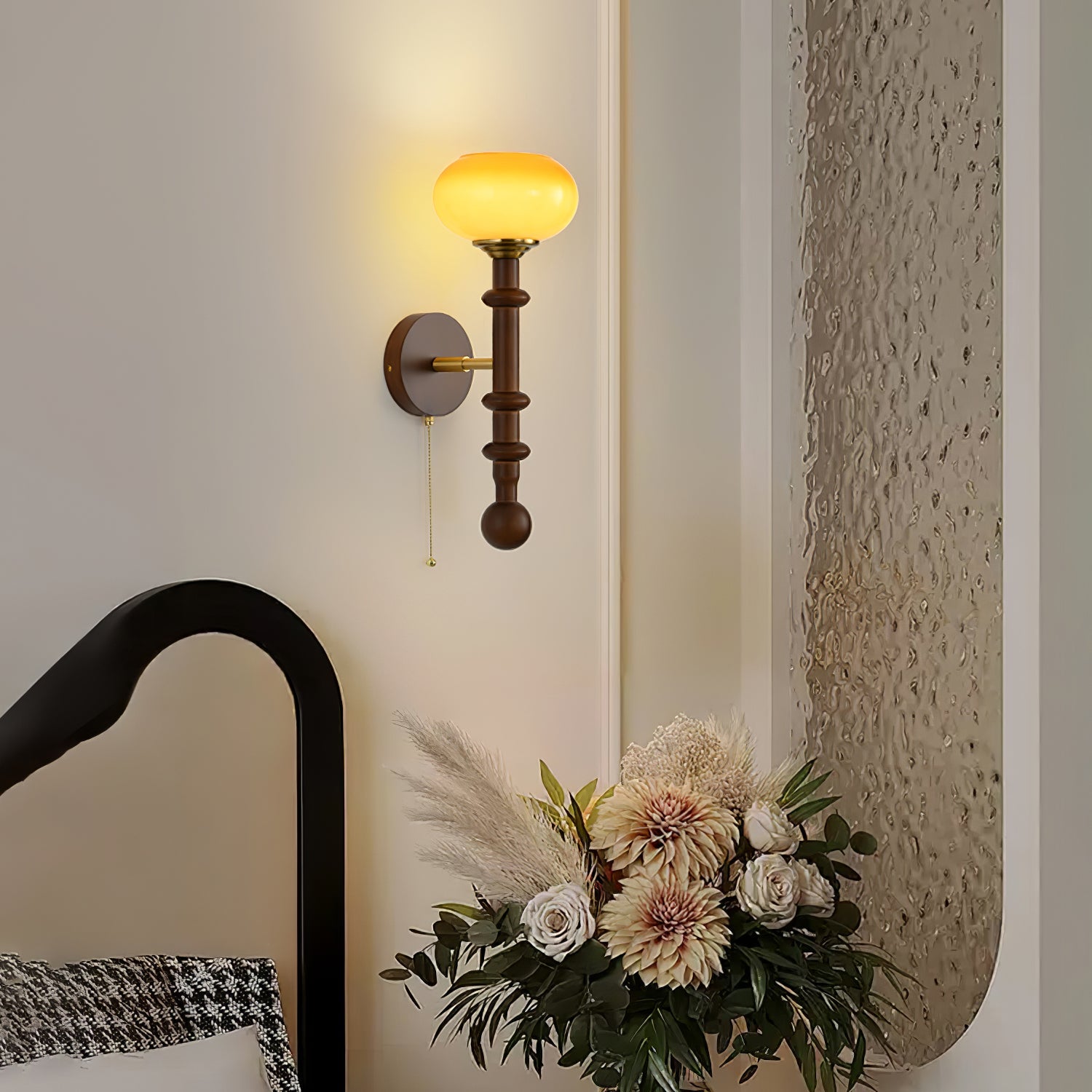 Hilda Roma Elegance Wood Sconce Wall lamp - Neutral Decor