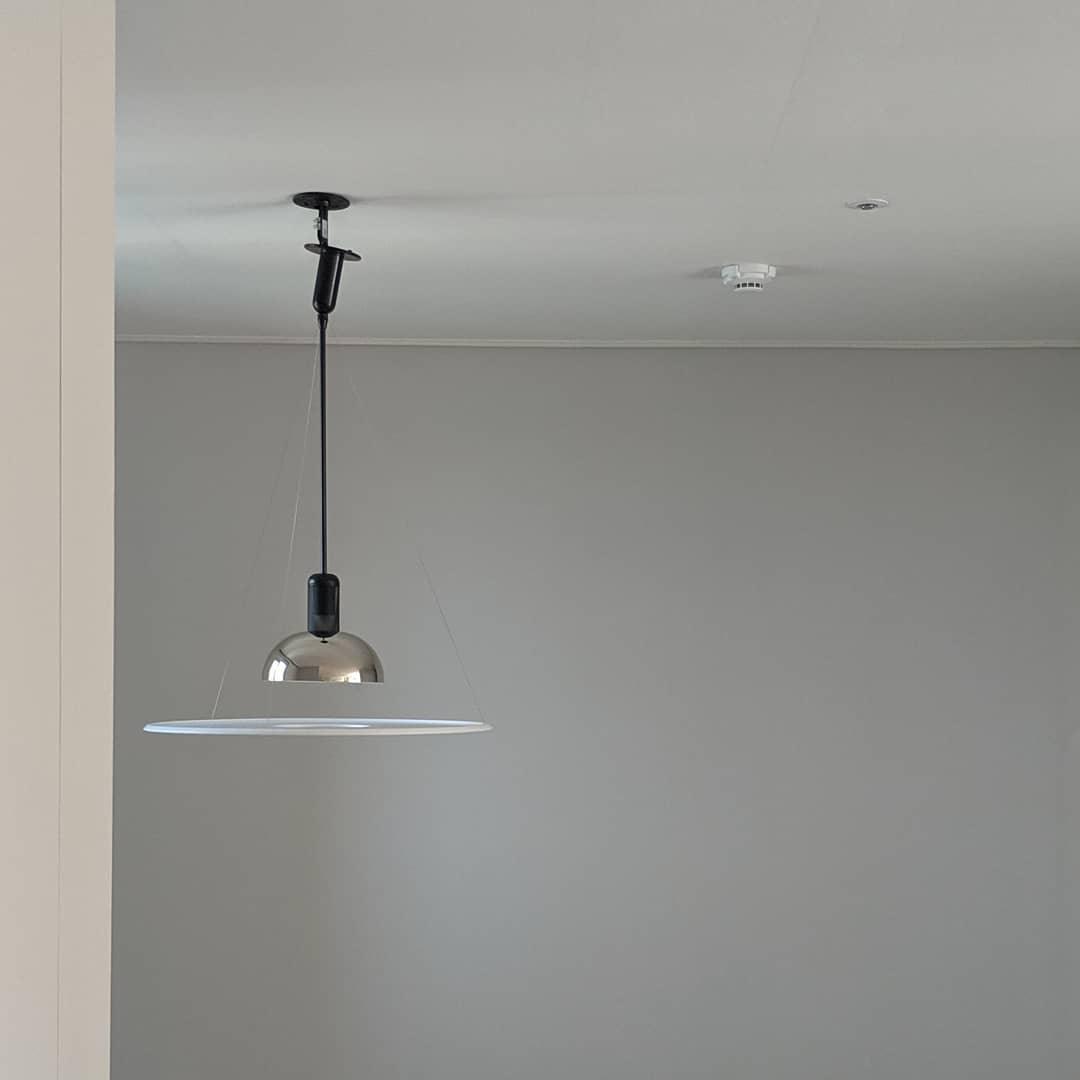 Viraeleria Flying Saucer Pendant Light