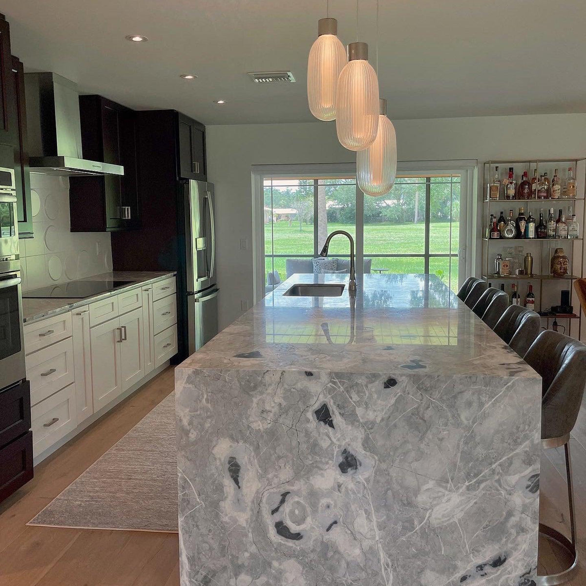 Elaro Aluminum Classic Pendant Lamp