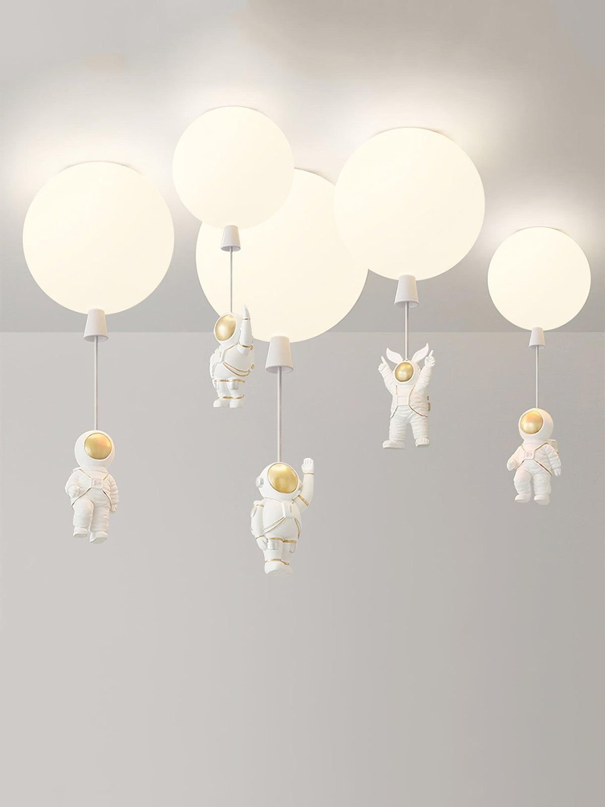Nirerira Ceiling Light Acrylic Balloon Astronaut Playful Kids Room