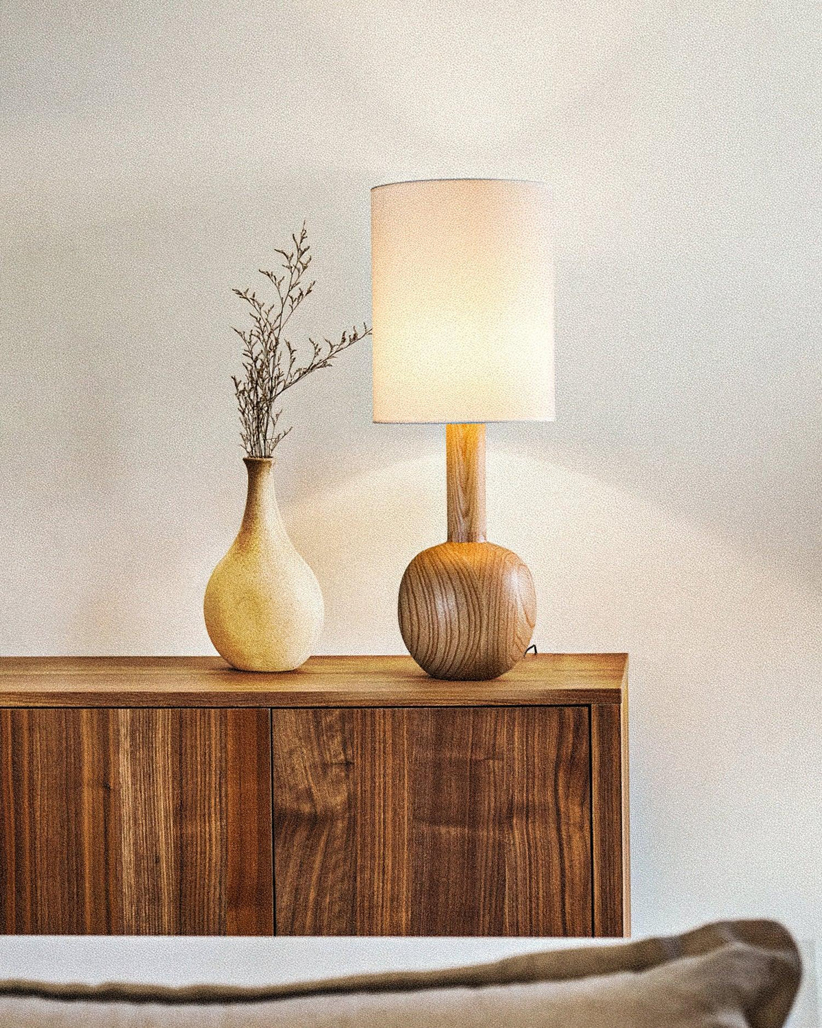 Ravmis Wooden Rustic Table Lamp