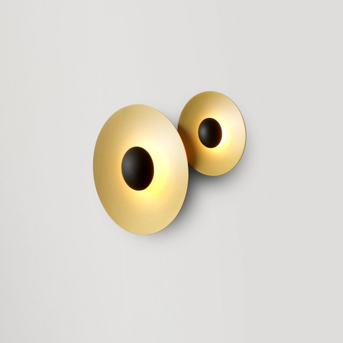 Ginger Modern Minimalist Round Wall Lamp