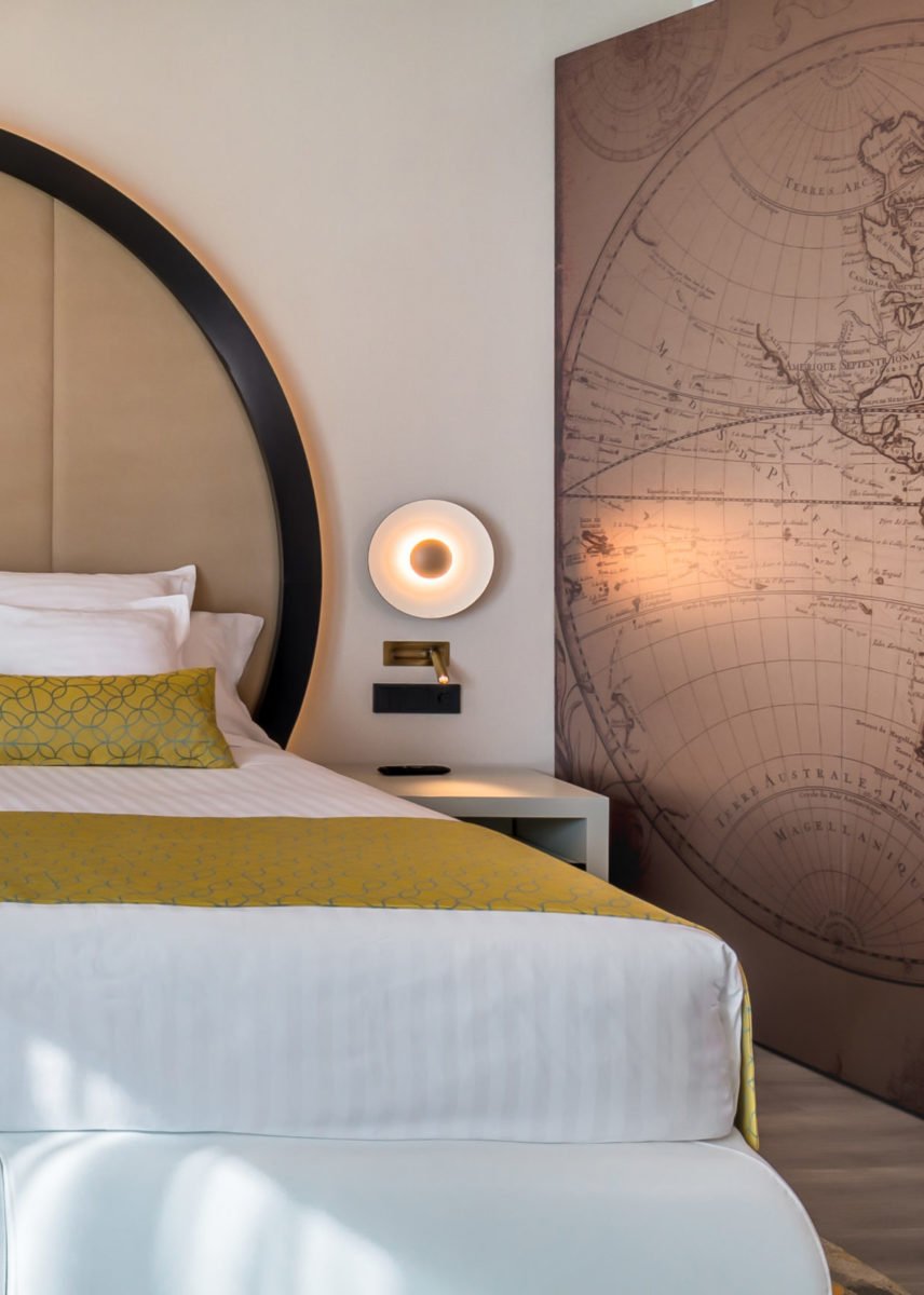 Ginger Modern Minimalist Round Wall Lamp