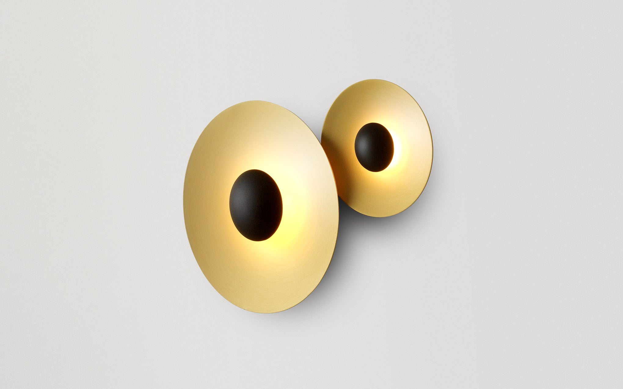 Ginger Modern Minimalist Round Wall Lamp