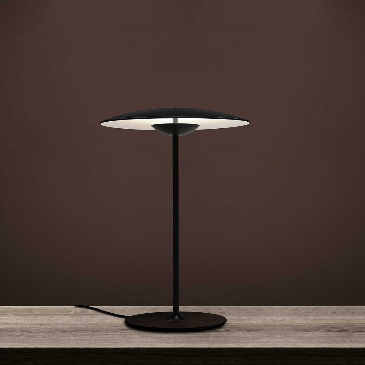 Elaarelia Table Light Slim Minimalist