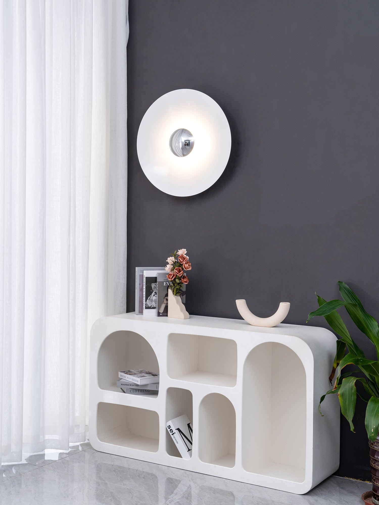 Xevan Elegance Simplicity Glow Wall Light