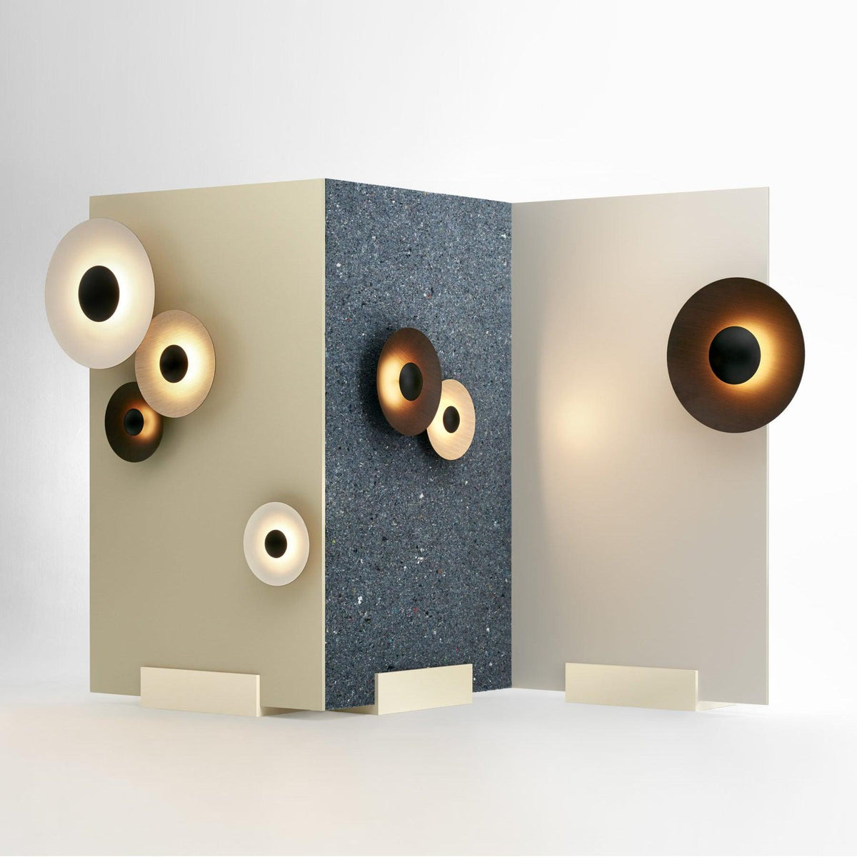 Erlirora Simplicity Glow Plug-in Wall Light