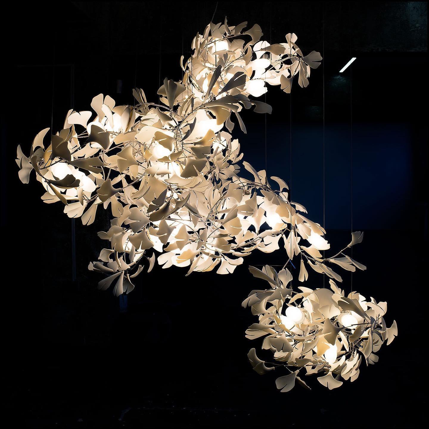 Ceroraine Chandelier Gingko A Porcelain LED Modern