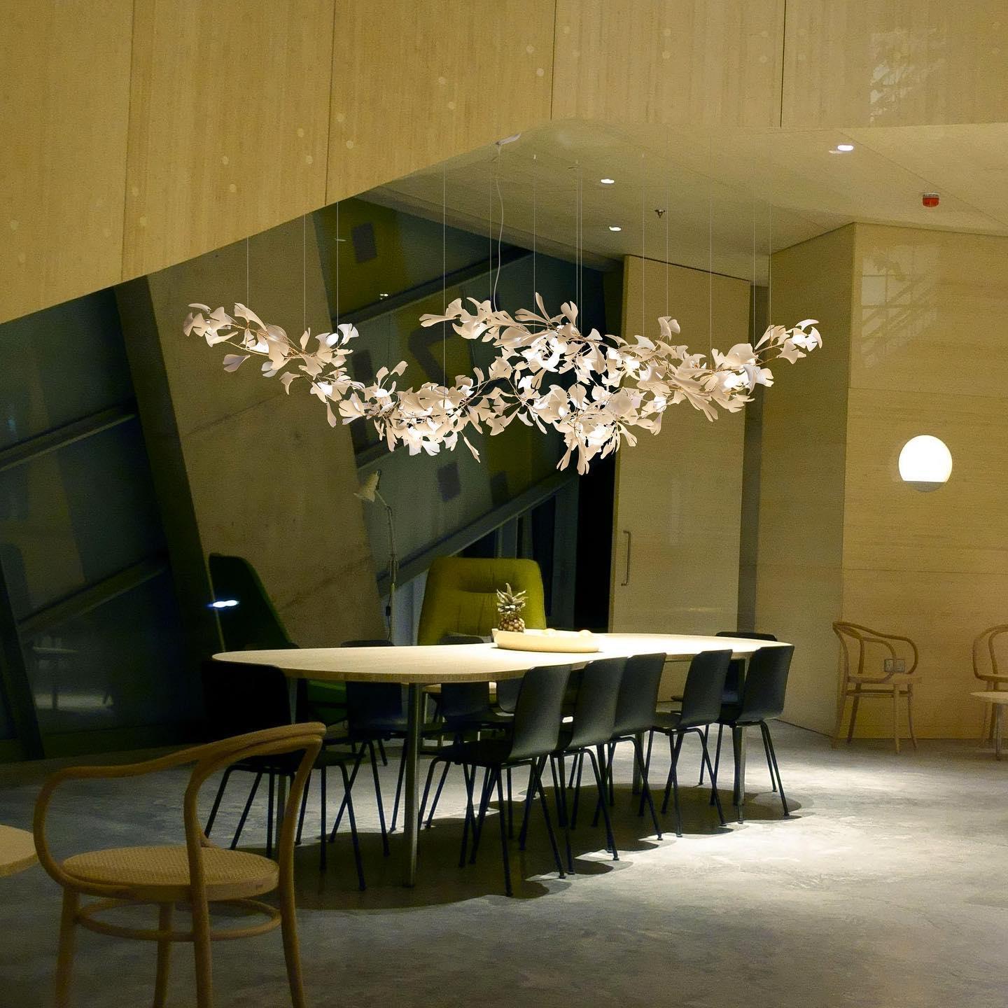 Ceroraine Chandelier Gingko A Porcelain LED Modern