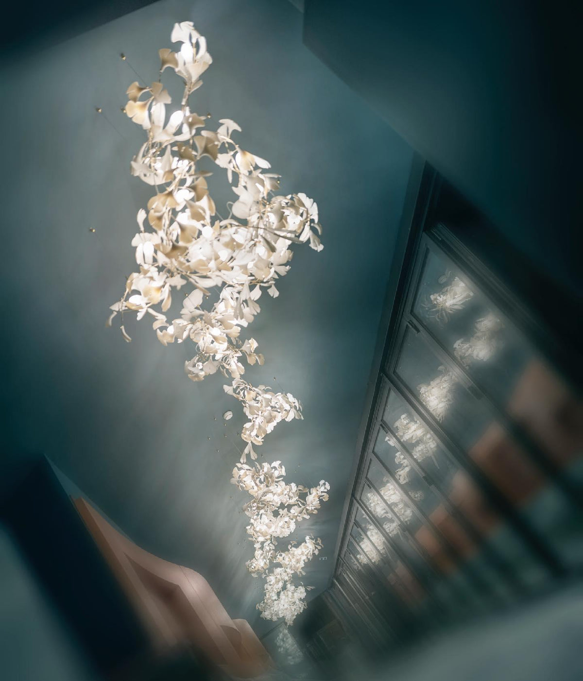 Ceroraine Chandelier Gingko A Porcelain LED Modern