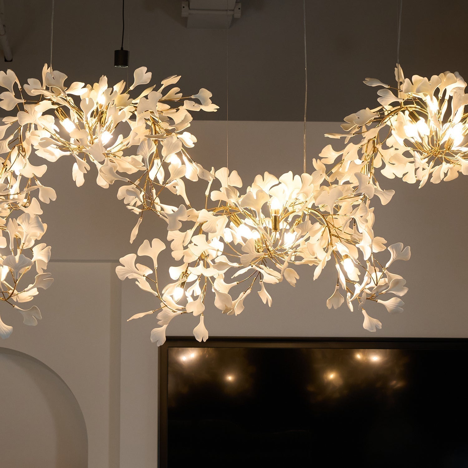 Ririxel Pendant Lamp Gingko Ceramic Petals Gold