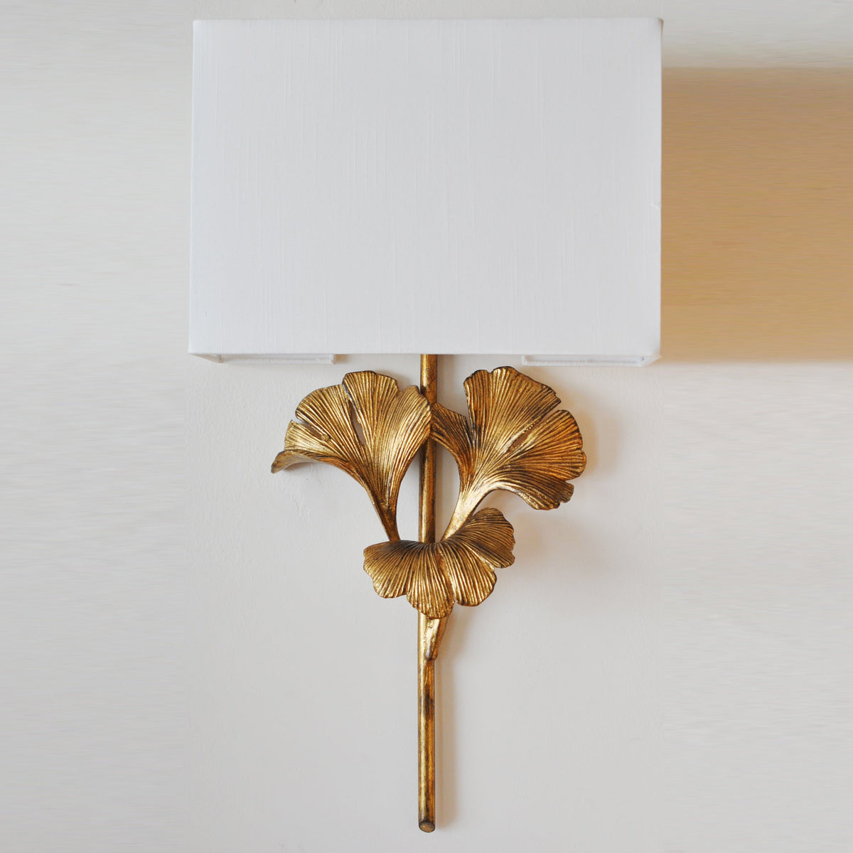 Marcel Ginkgo Leaf Wall Lamp