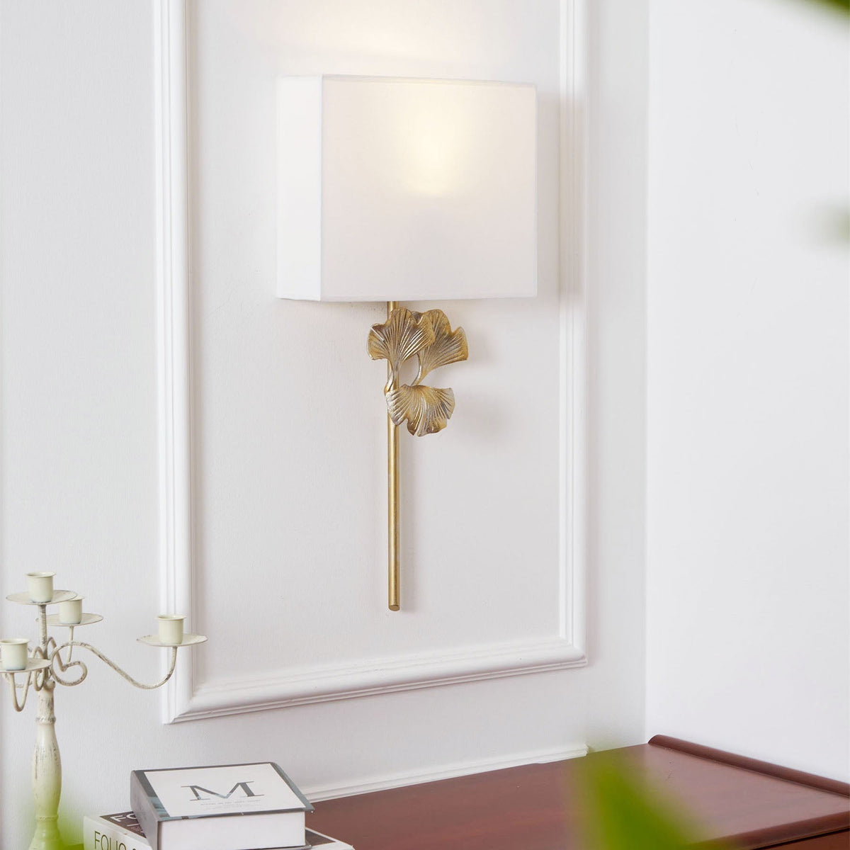 Marcel Ginkgo Leaf Wall Lamp