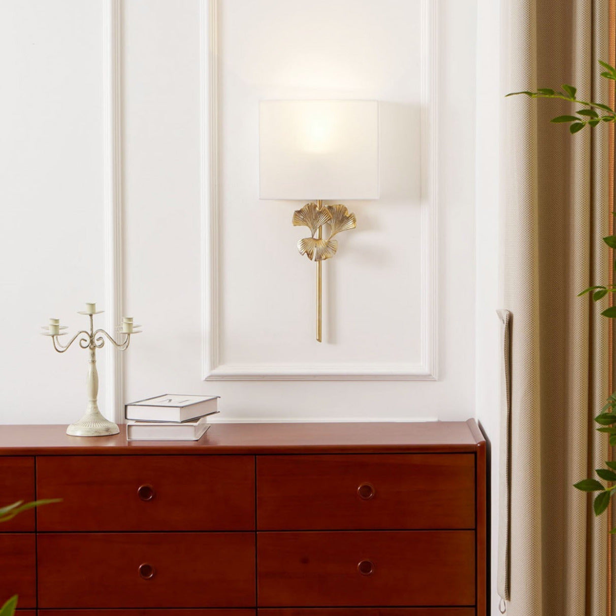 Marcel Ginkgo Leaf Wall Lamp