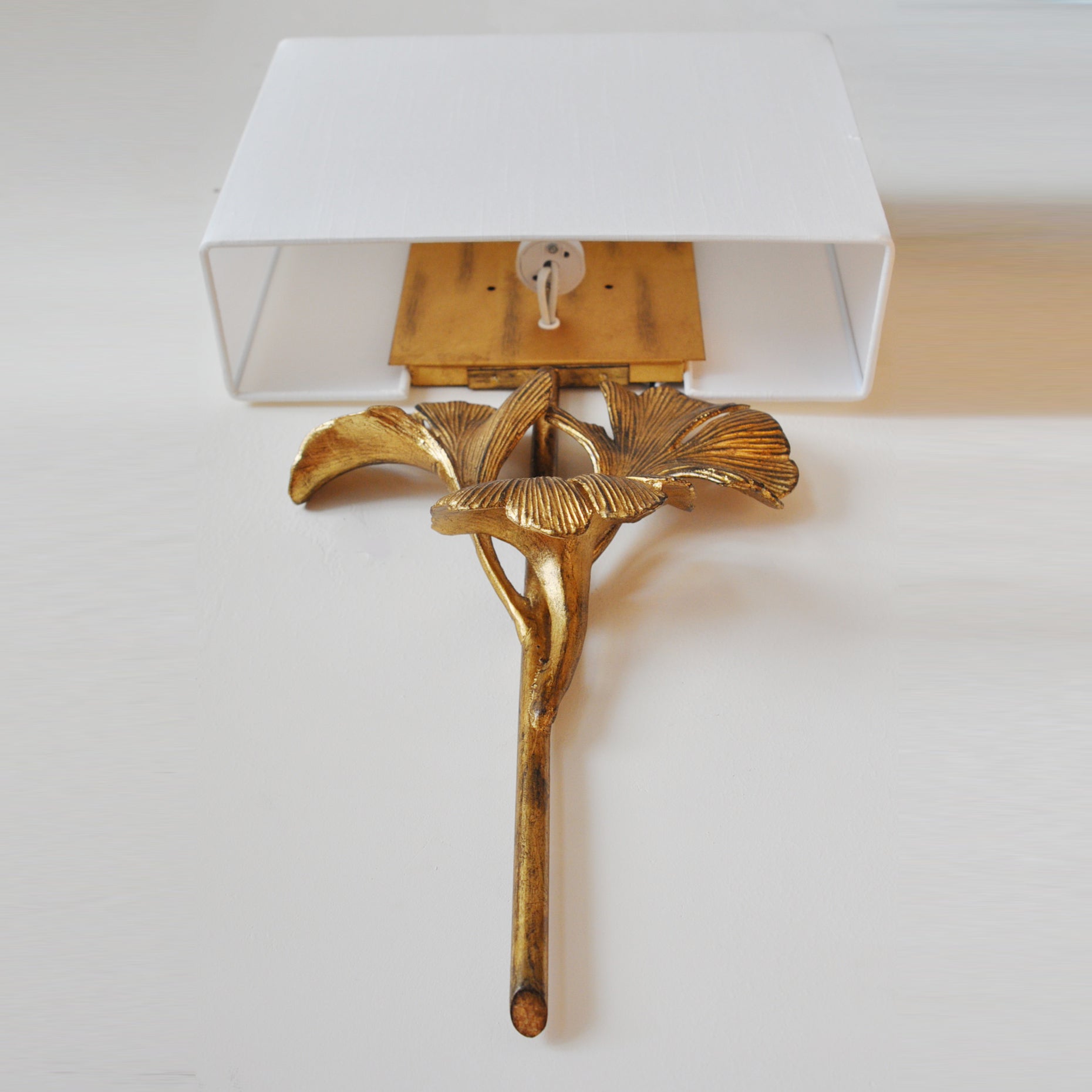 Marcel Ginkgo Leaf Wall Lamp