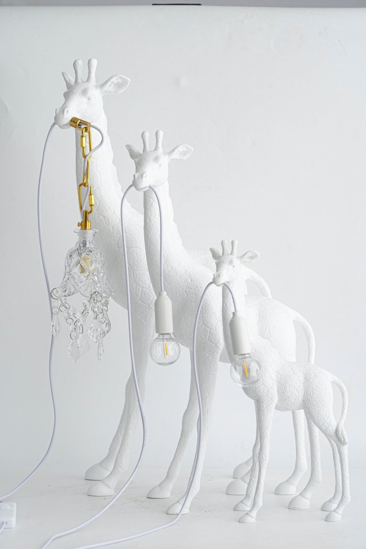 Fexl Luxurious Giraffe Royale Sculpture Floor Lamp