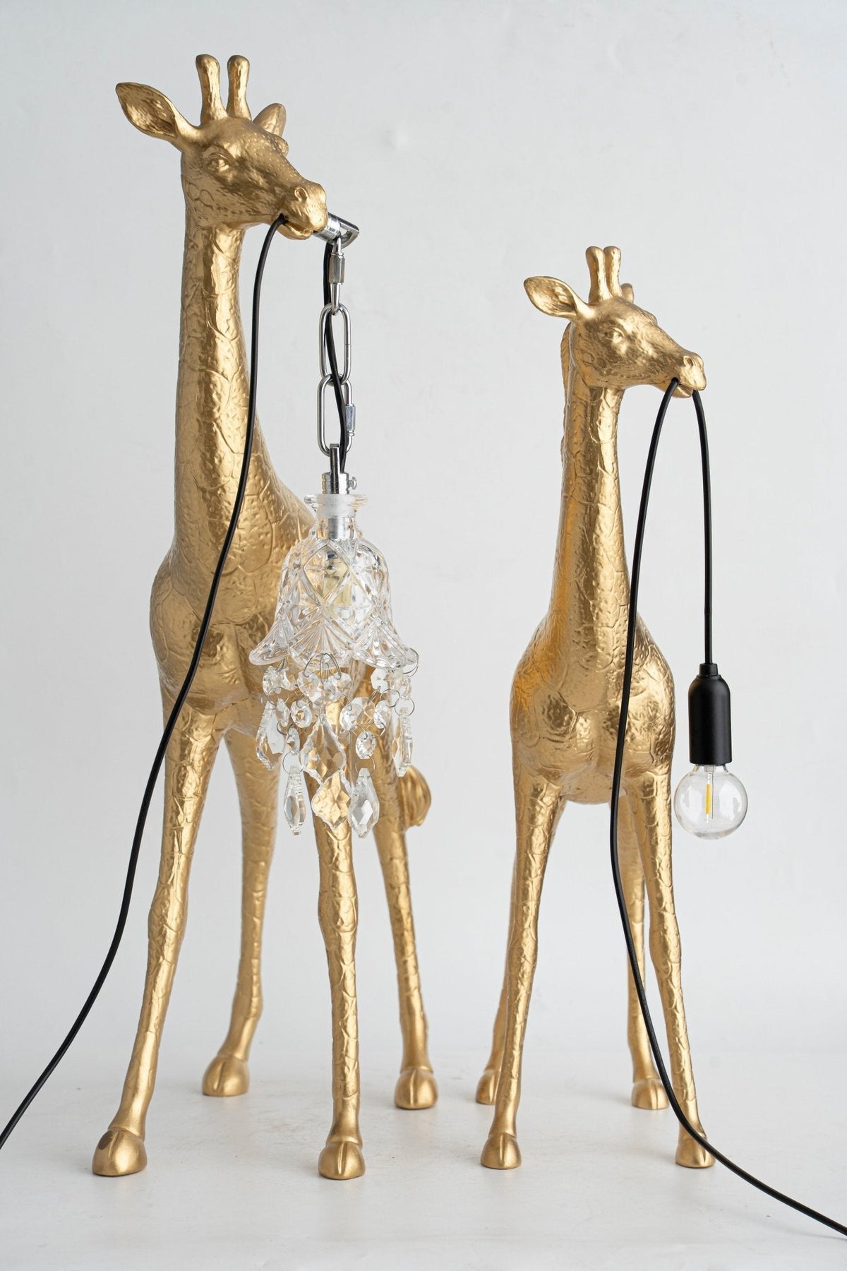 Fexl Luxurious Giraffe Royale Sculpture Floor Lamp