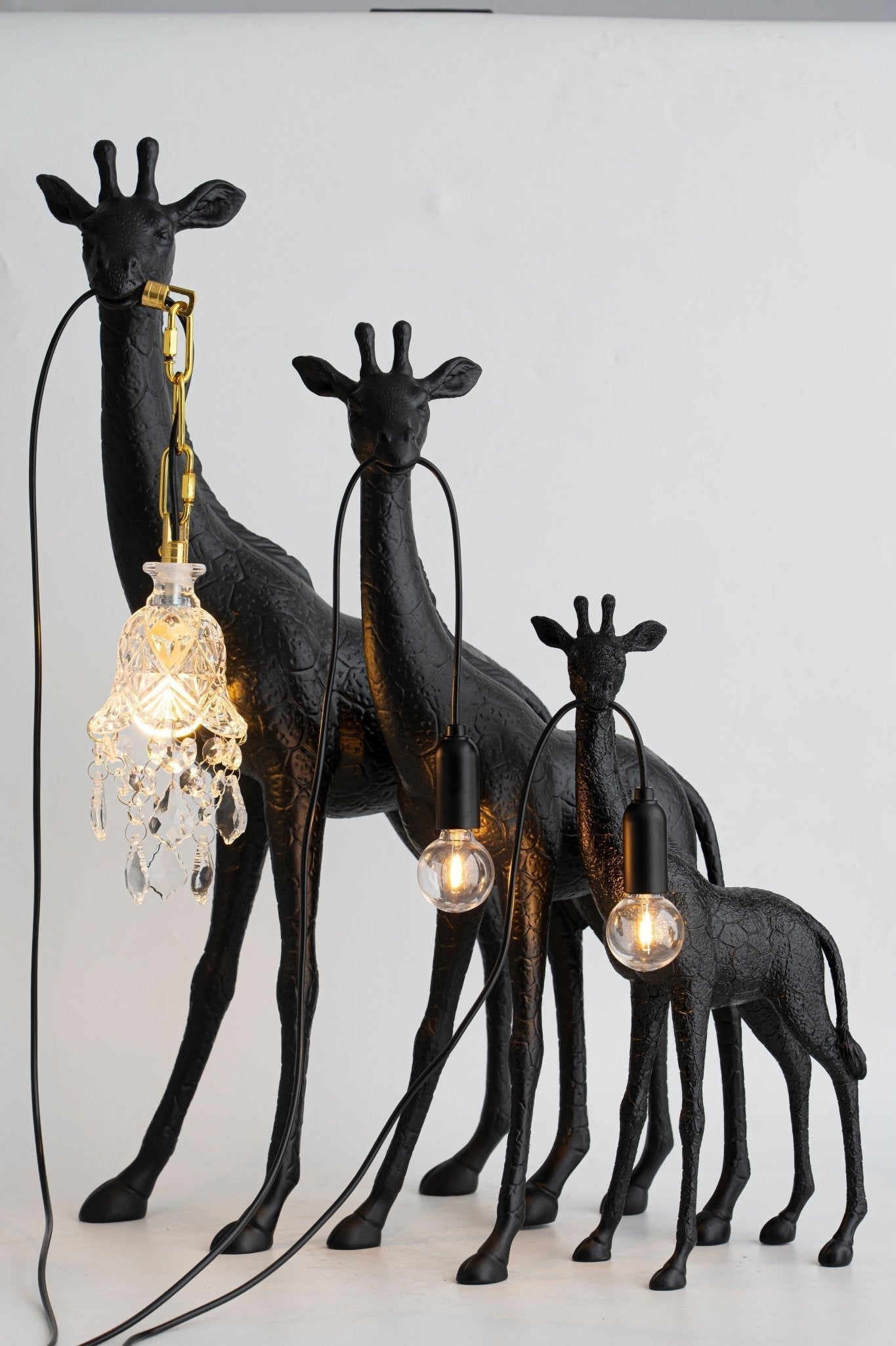 Fexl Luxurious Giraffe Royale Sculpture Floor Lamp