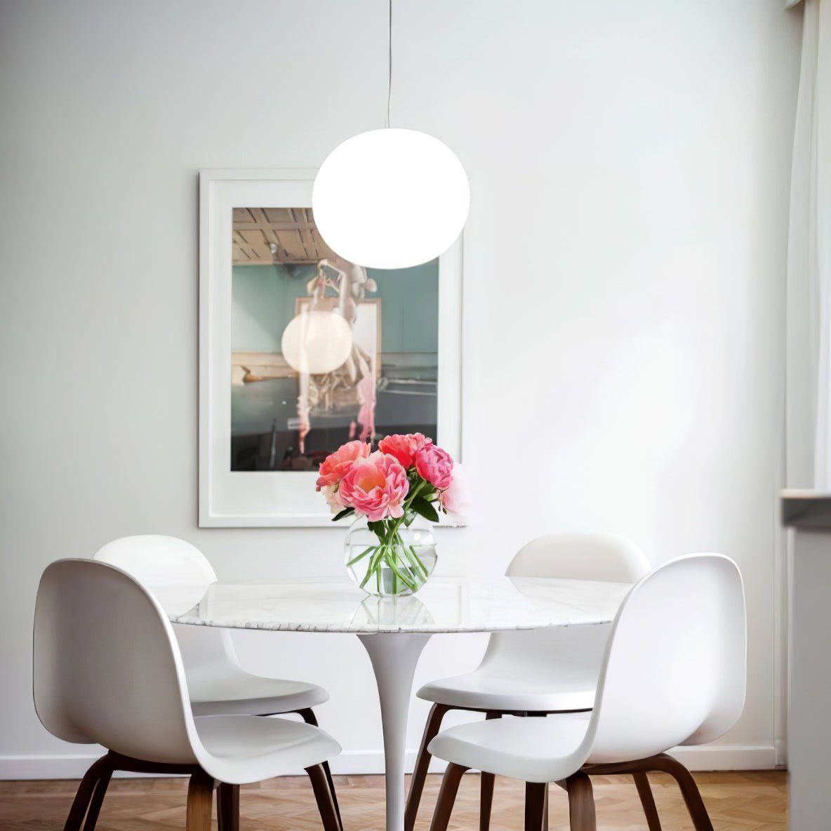Gysta Contemporary Glass Pendant Lamp