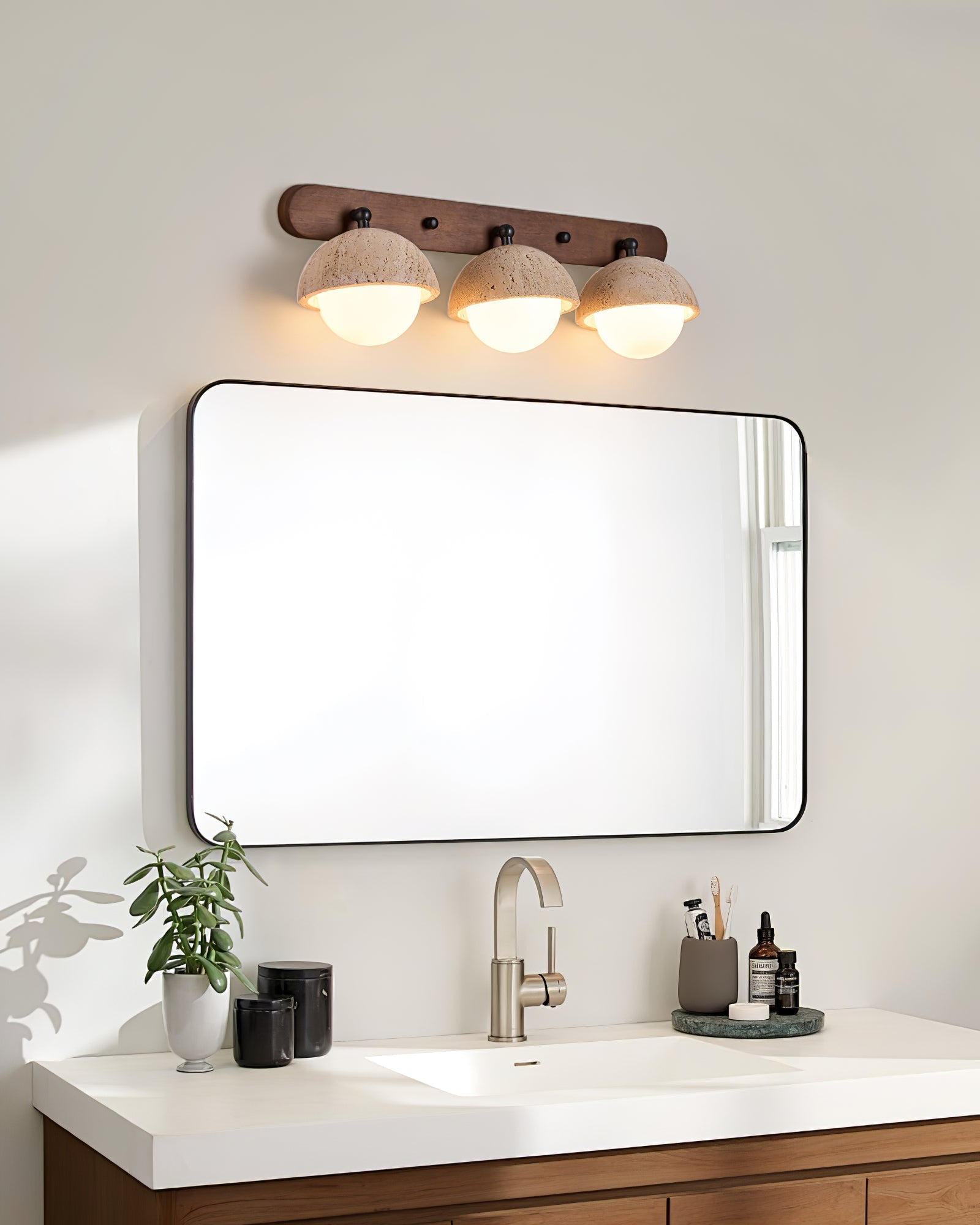 Cavix Arc-Shaped Travertine Wall Light