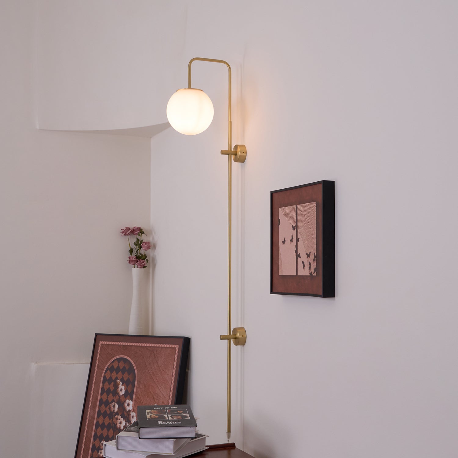 Evshaia Premium Elegance Globe Plug-in Brass Glass Sconce Wall lamp